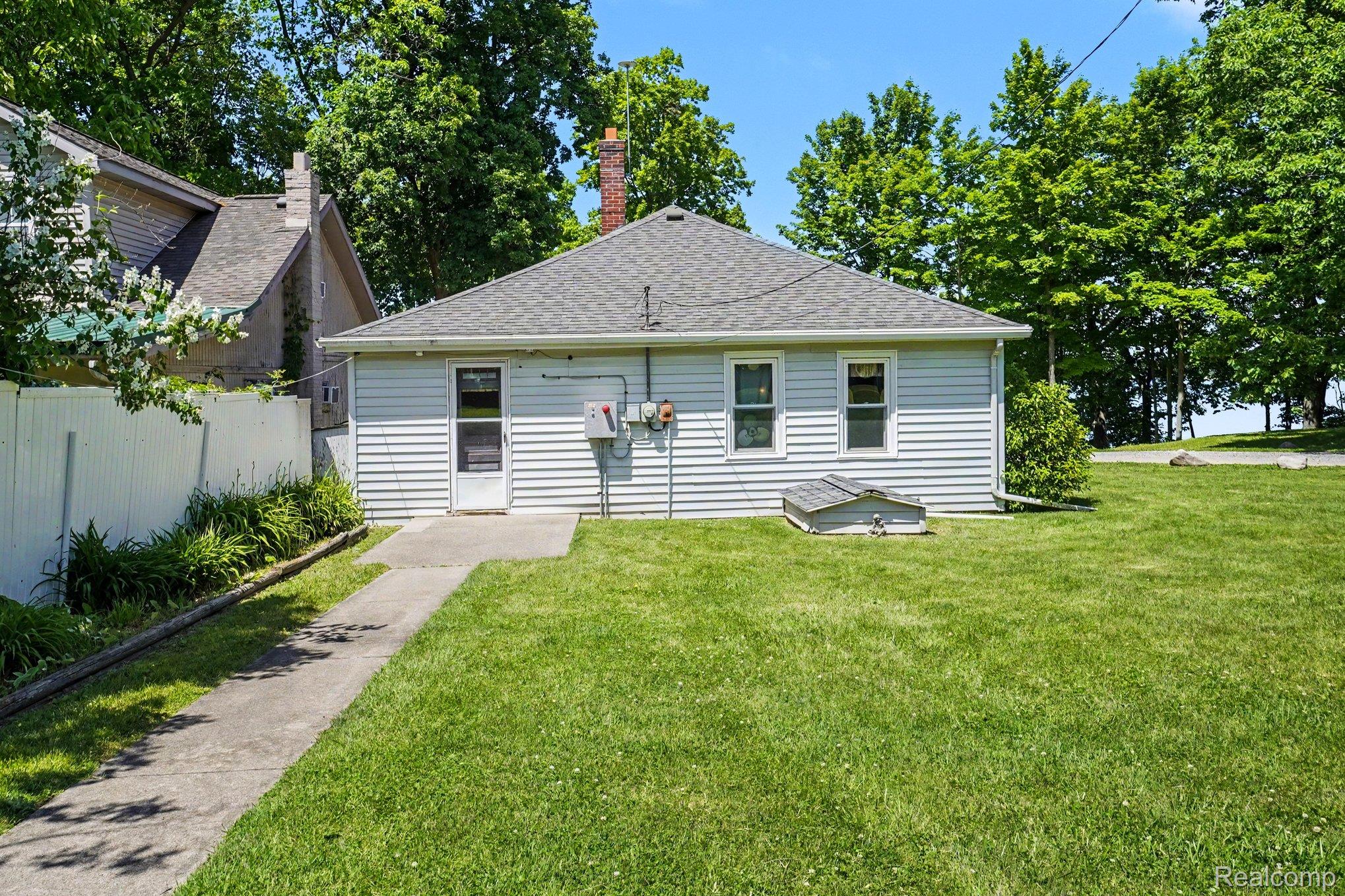 3931, Shore, Lapeer, Michigan, 48446