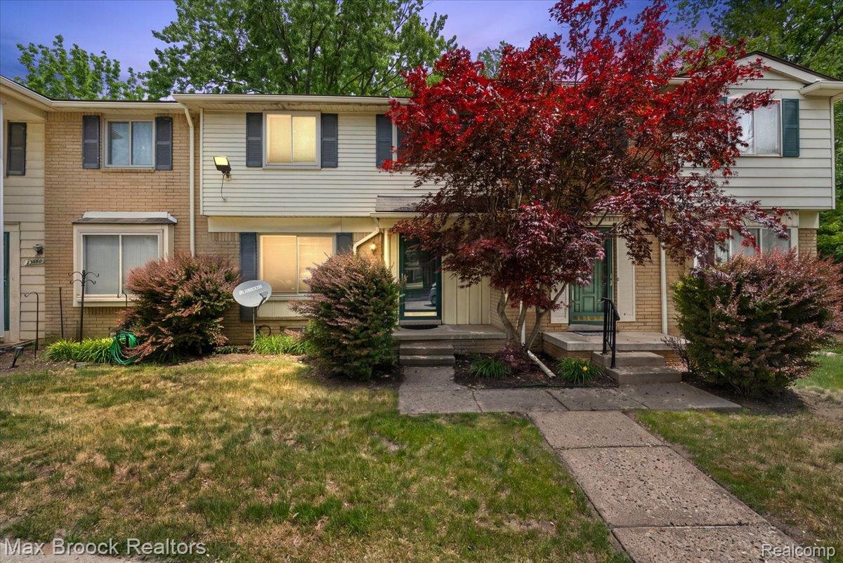 23656, Lahser, Southfield, Michigan, 48033