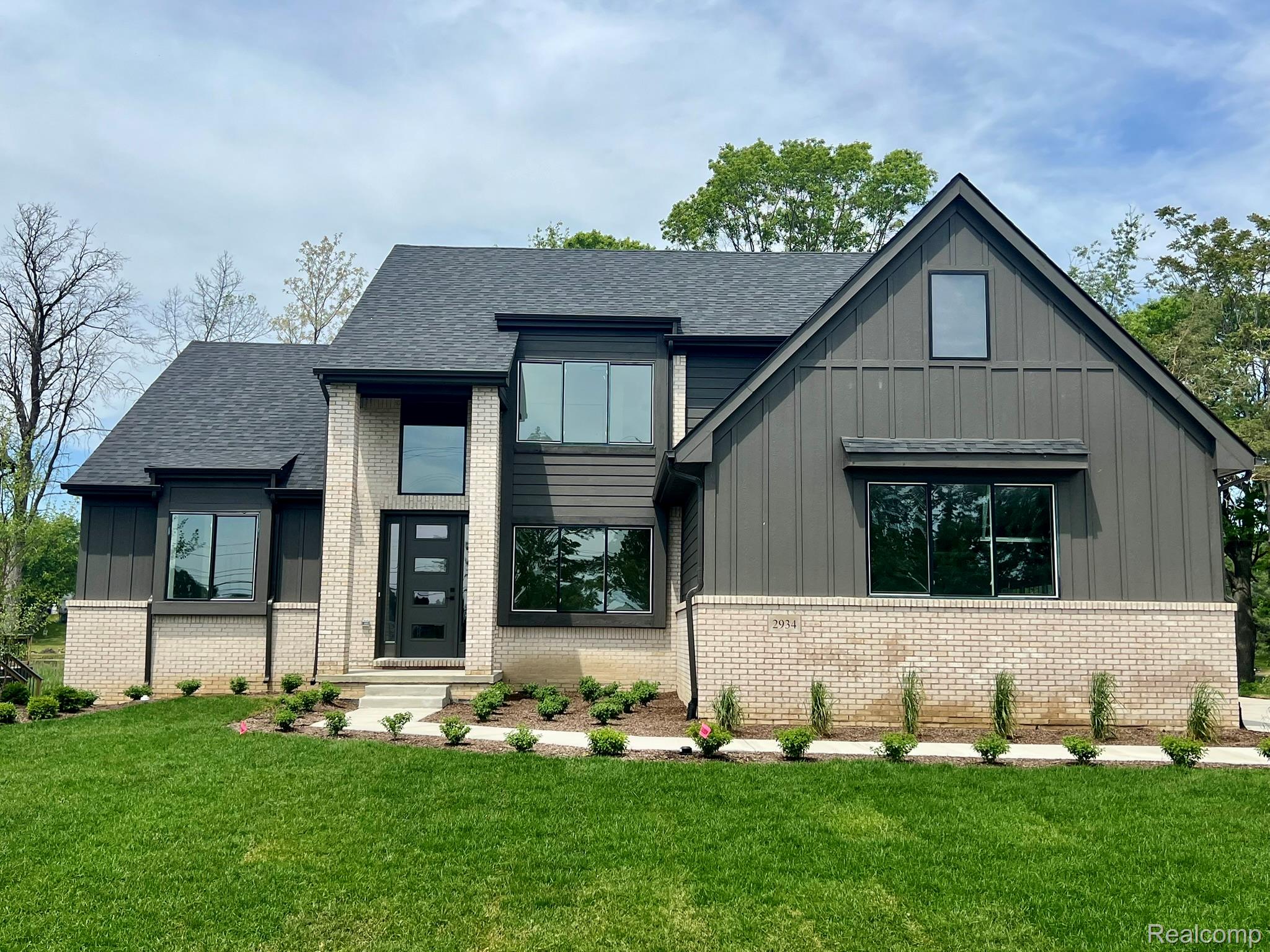 2934, Walton, Waterford, Michigan, 48329