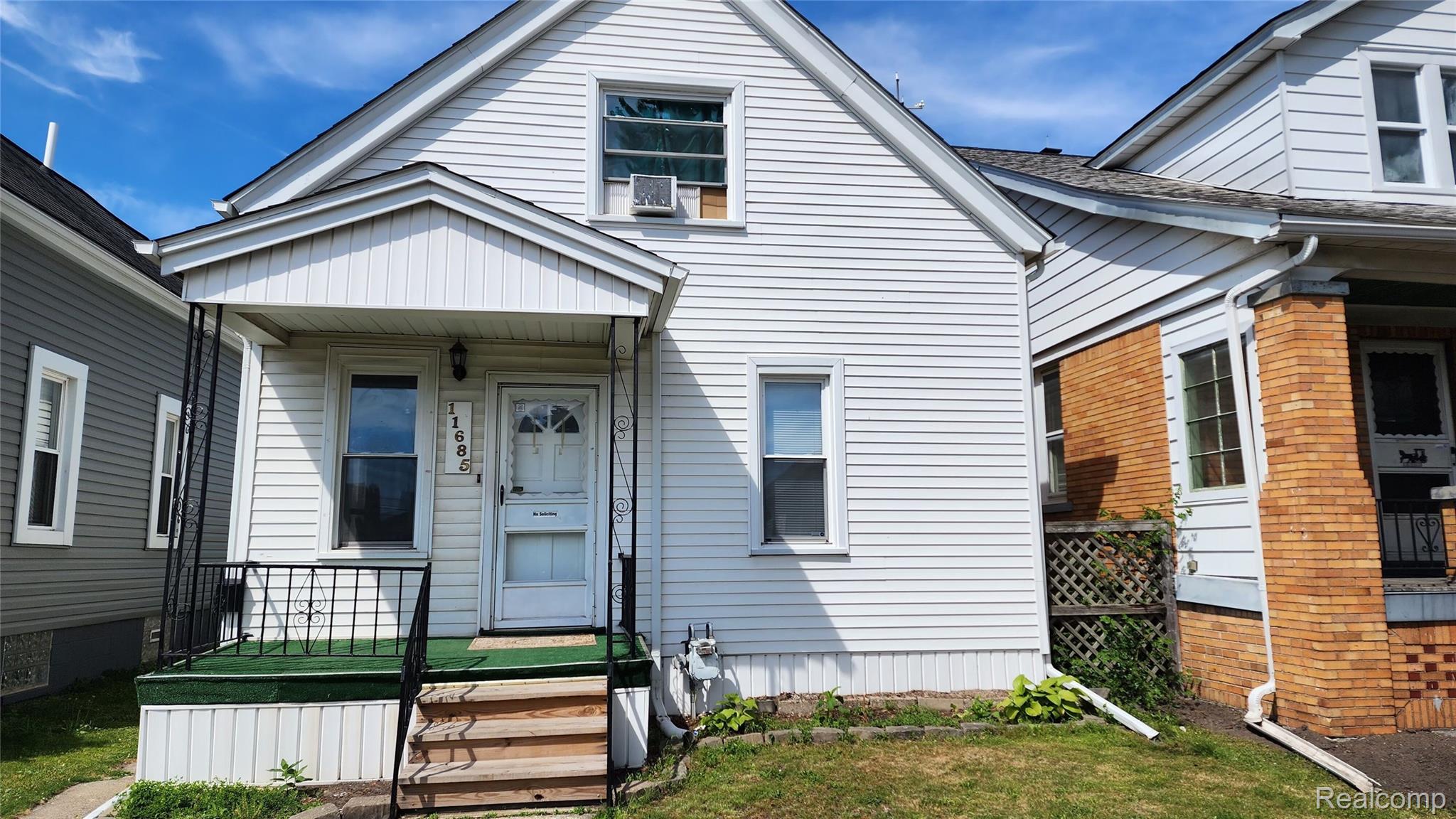 11685, Mitchell st, Hamtramck, Michigan, 48212