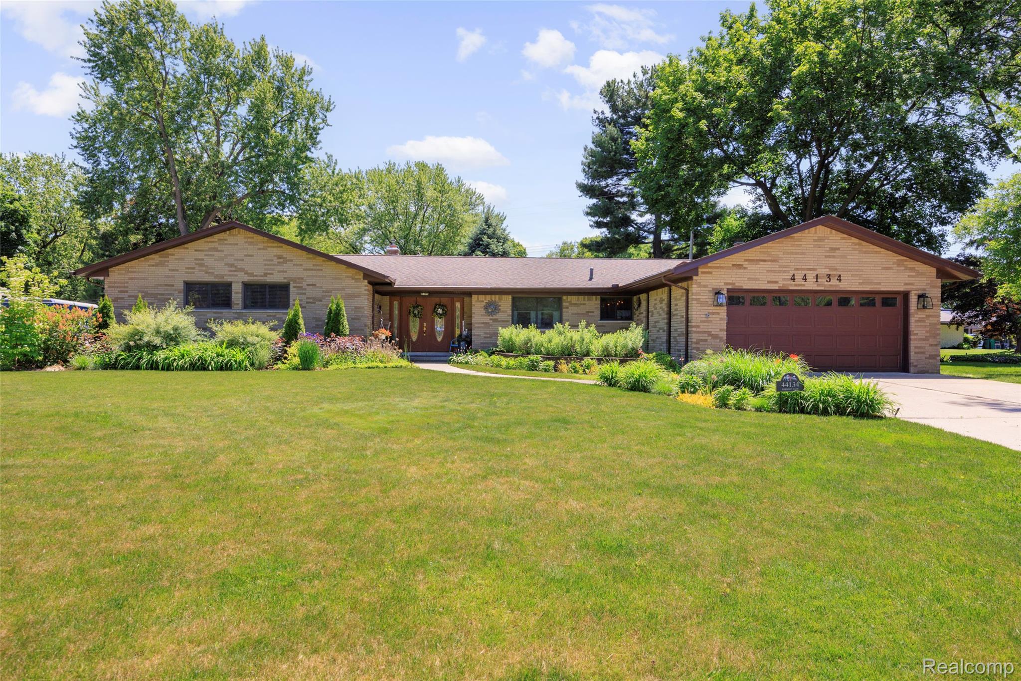 44134, Harmony, Belleville, Michigan, 48111