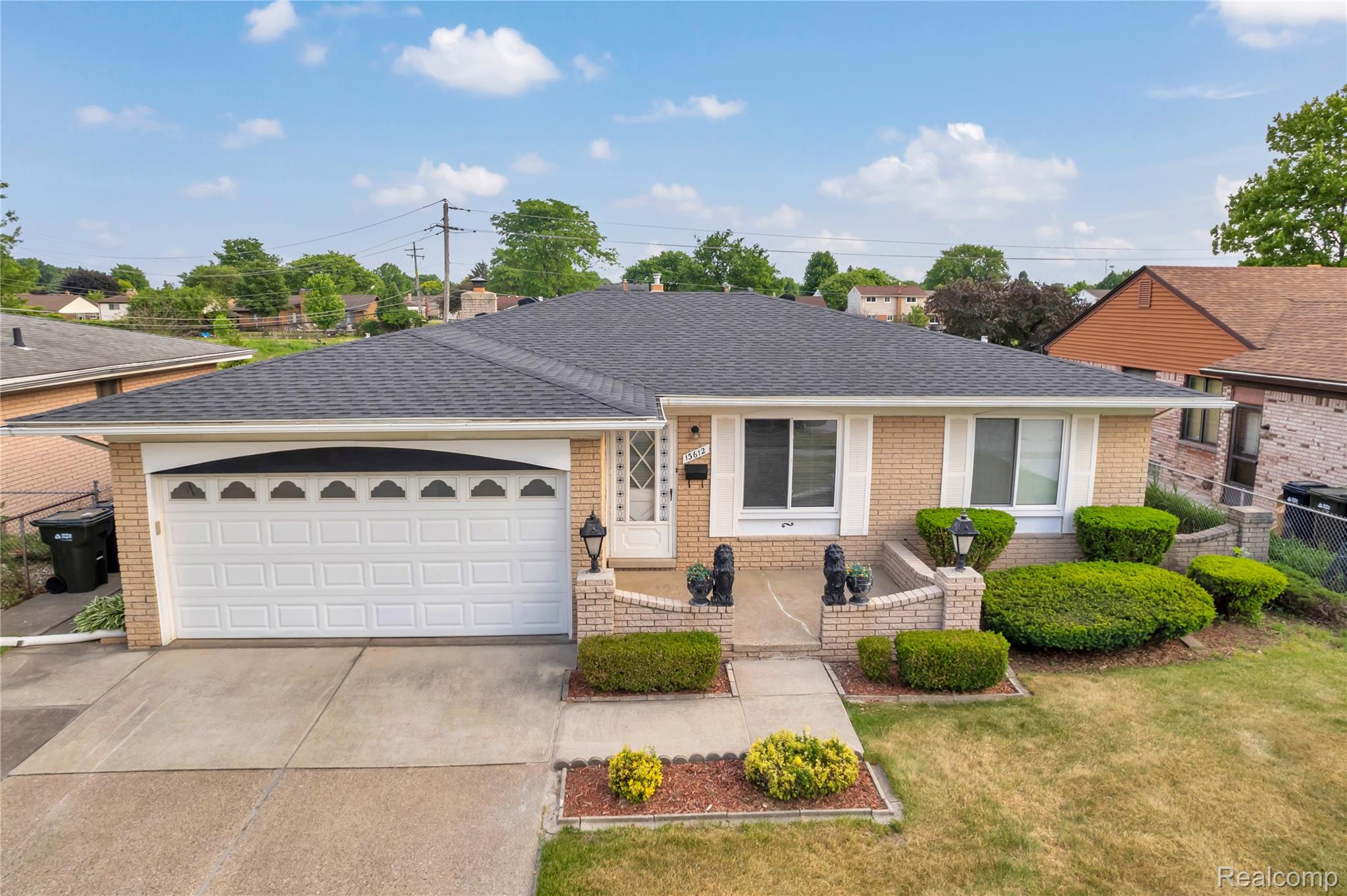 13612, Canterbury, Sterling Heights, Michigan, 48312