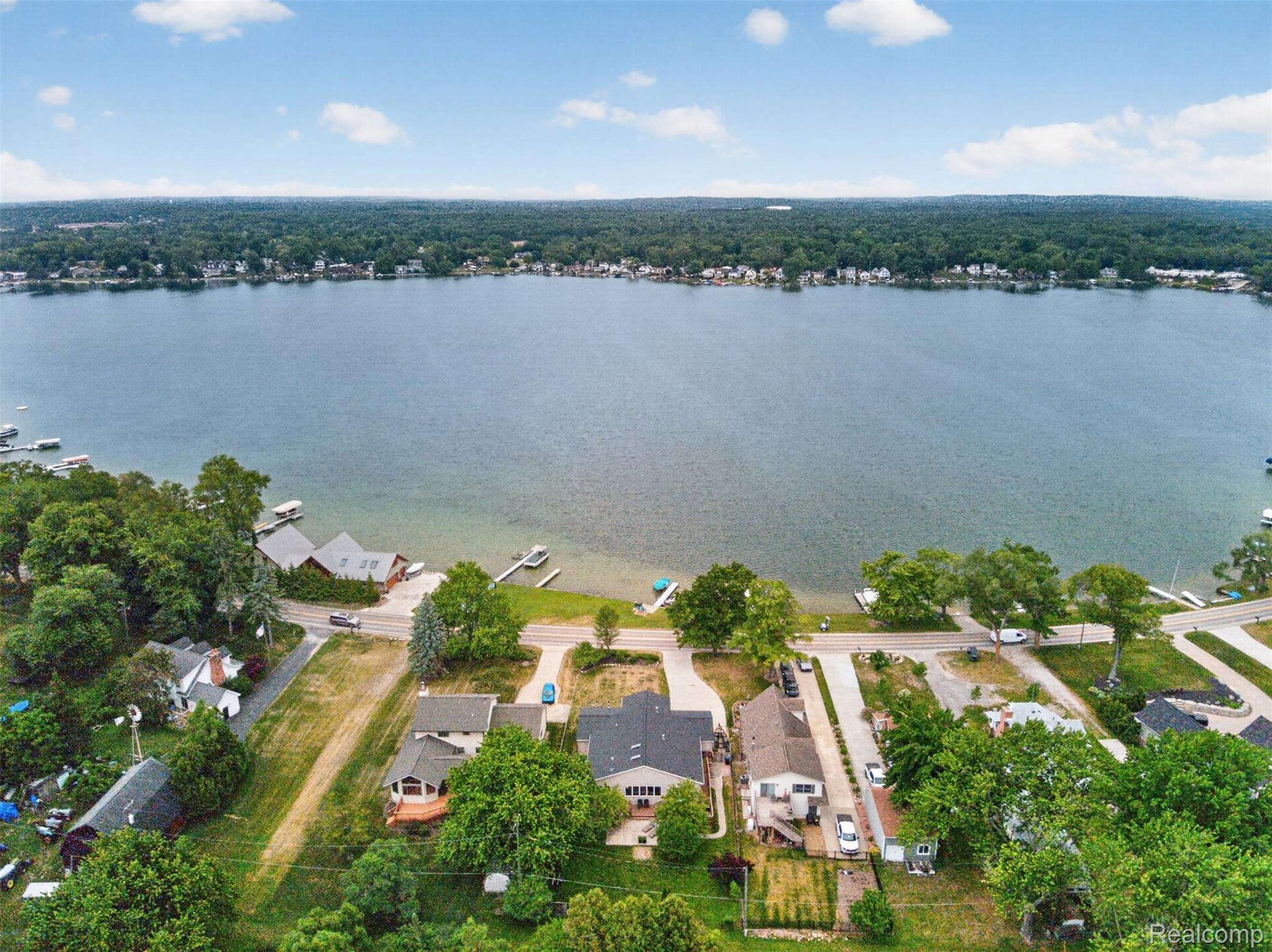 9259, Silverside, South Lyon, Michigan, 48178