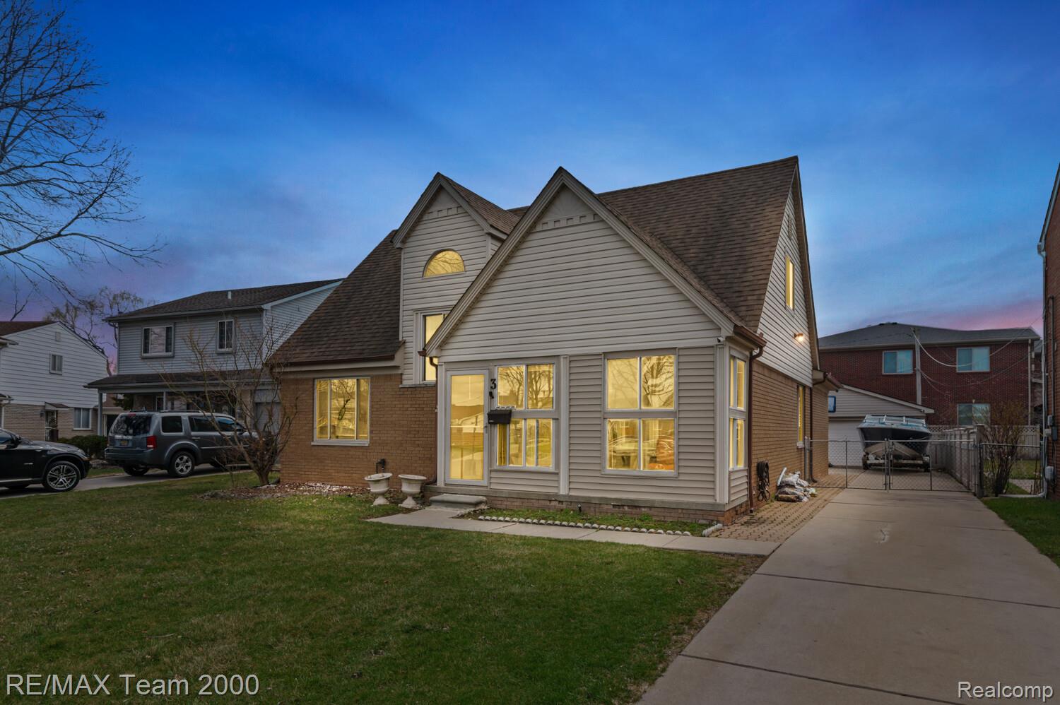 3, Morross, Dearborn, Michigan, 48126