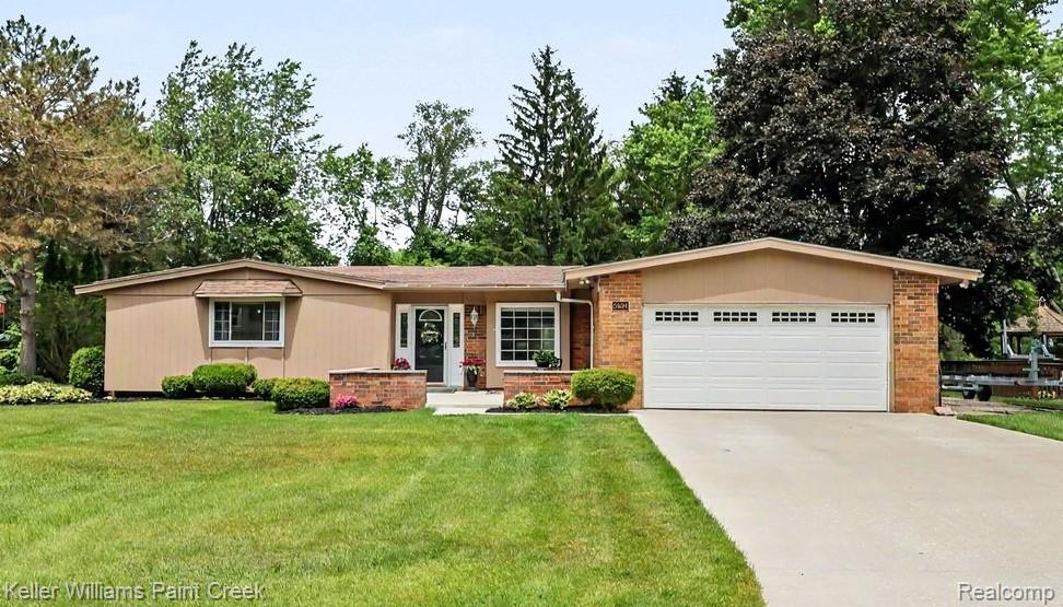 2404, Browning, Lake Orion, Michigan, 48360