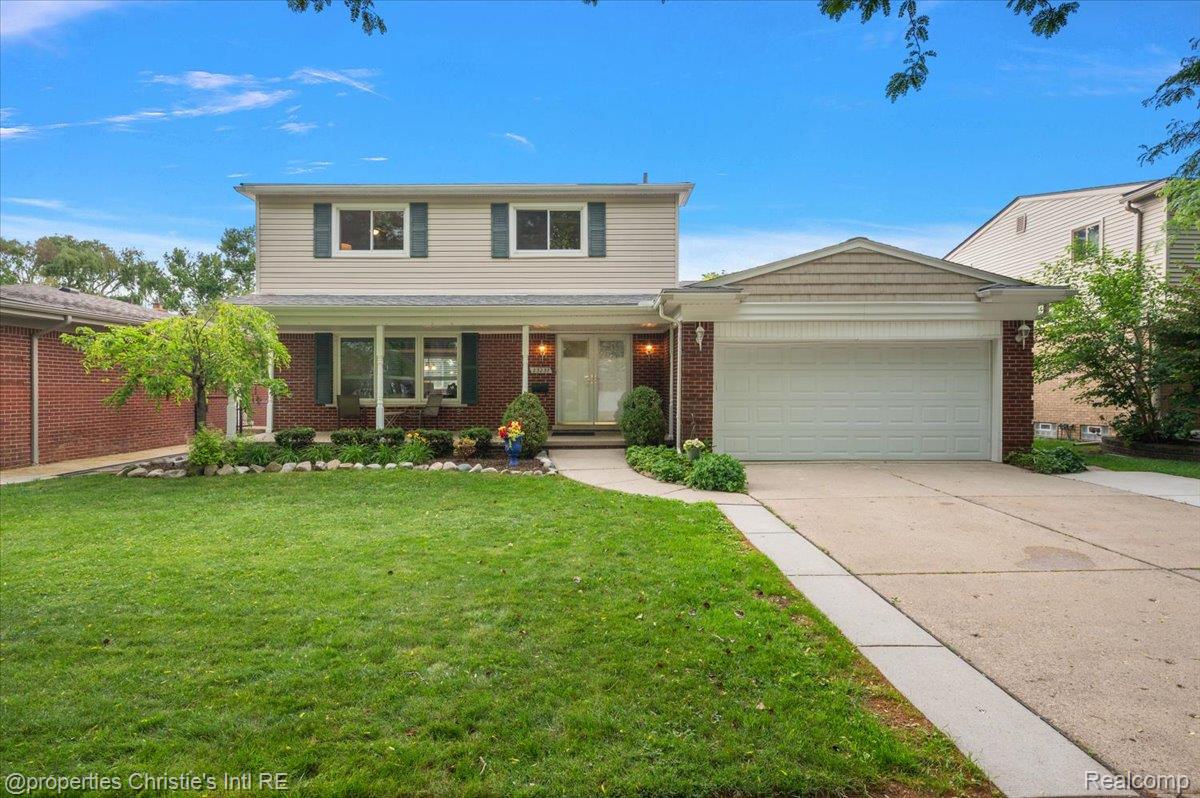23237, Robert John, St. Clair Shores, Michigan, 48080