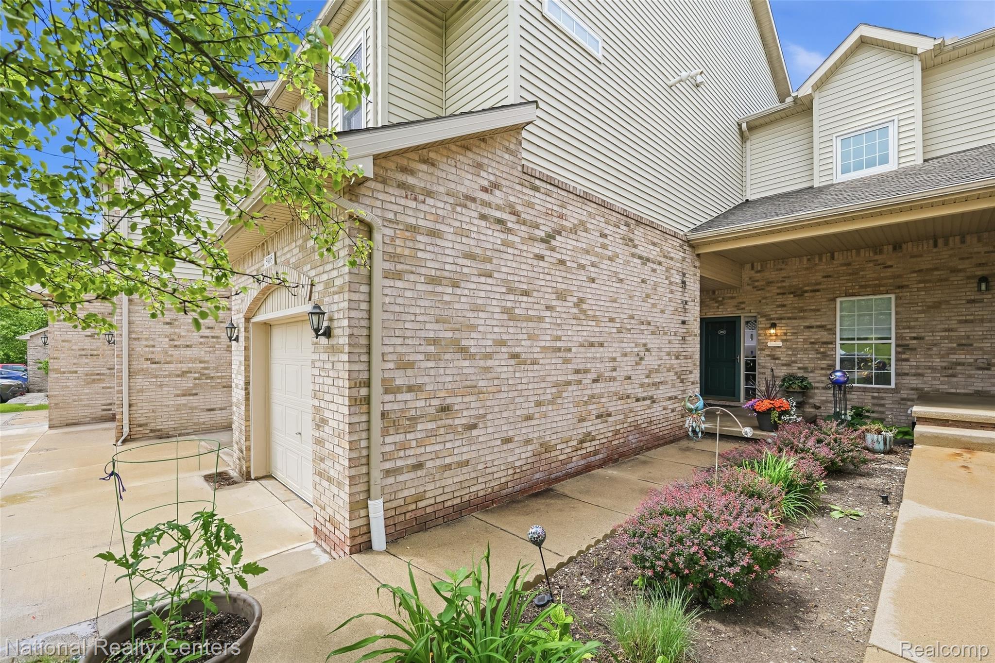 5905, High Pointe, Brighton, Michigan, 48116