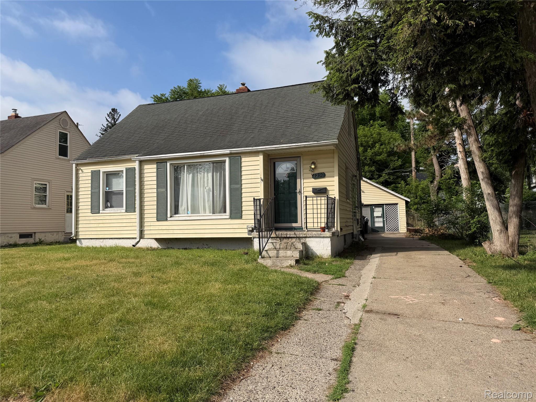 4230, CUSTER, Flint, Michigan, 48507