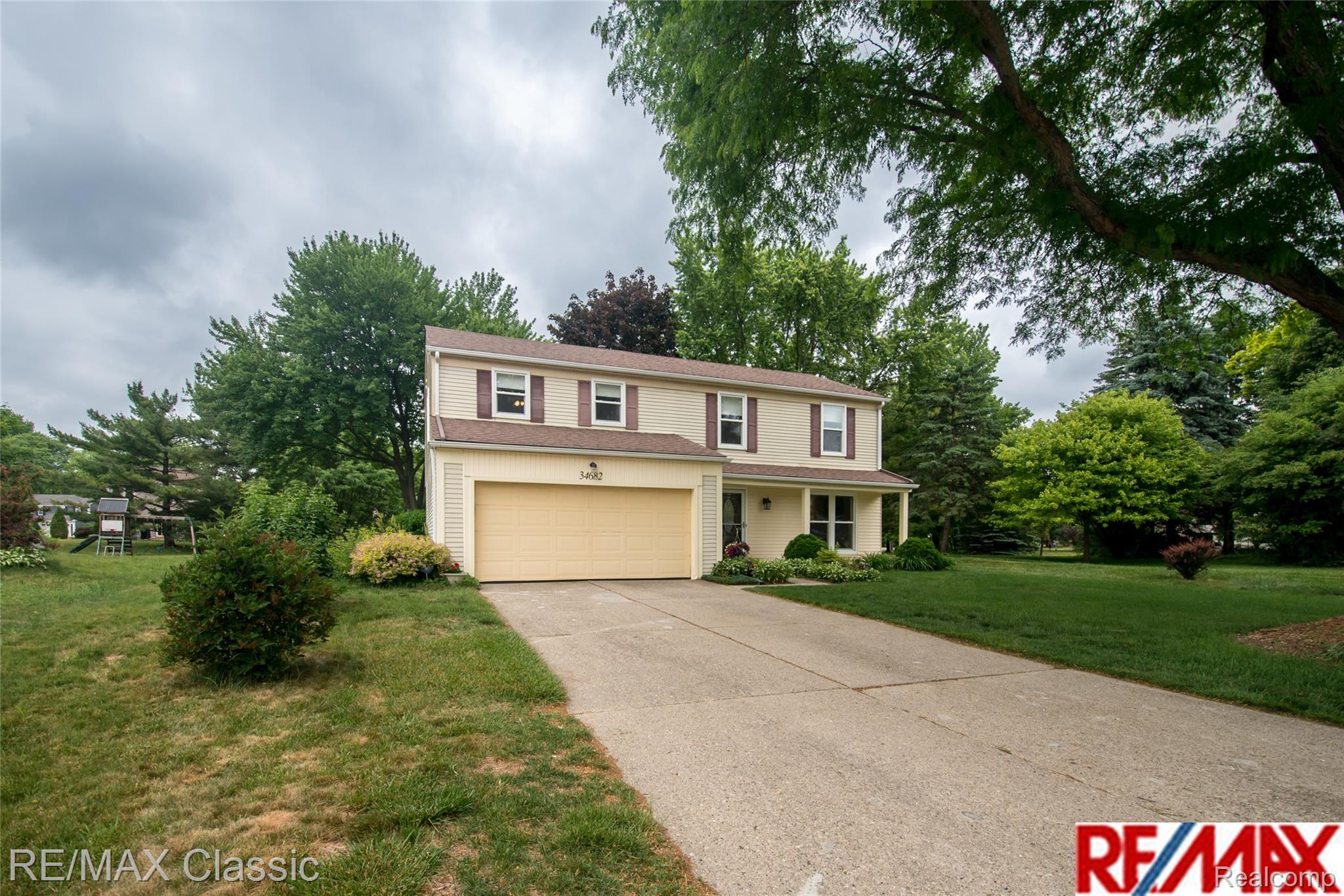 34682, Bunker Hill, Farmington, Michigan, 48331