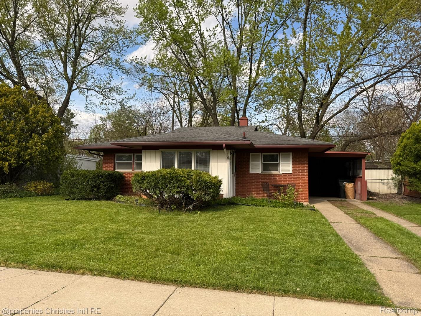 22000, Sunset, Oak Park, Michigan, 48237