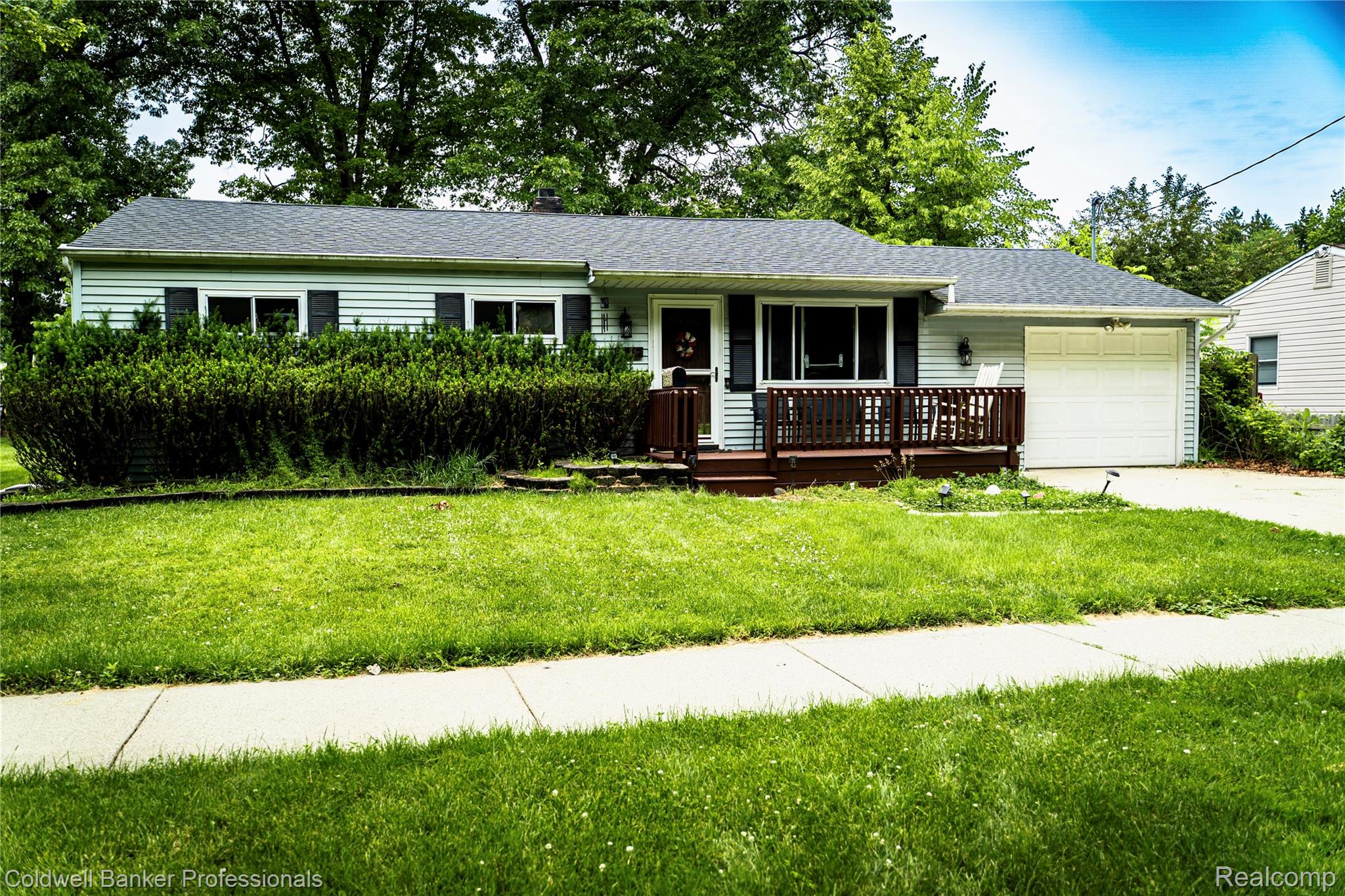 1017, East, Fenton, Michigan, 48430