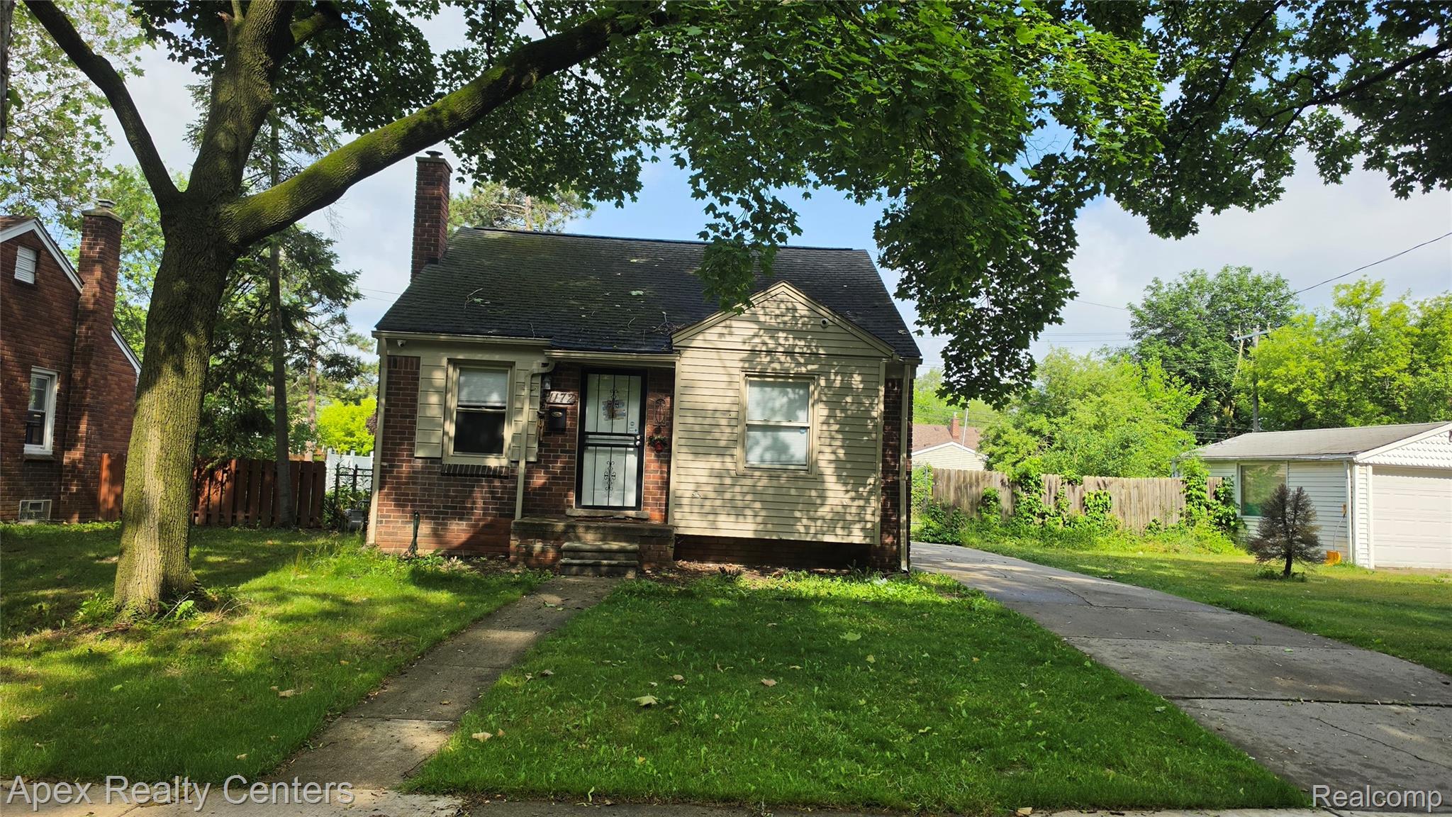 1172, Blackstone, Inkster, Michigan, 48141