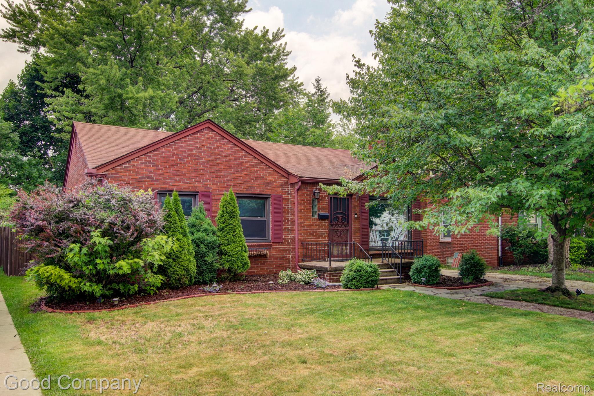 4246, Elmwood, Royal Oak, Michigan, 48073