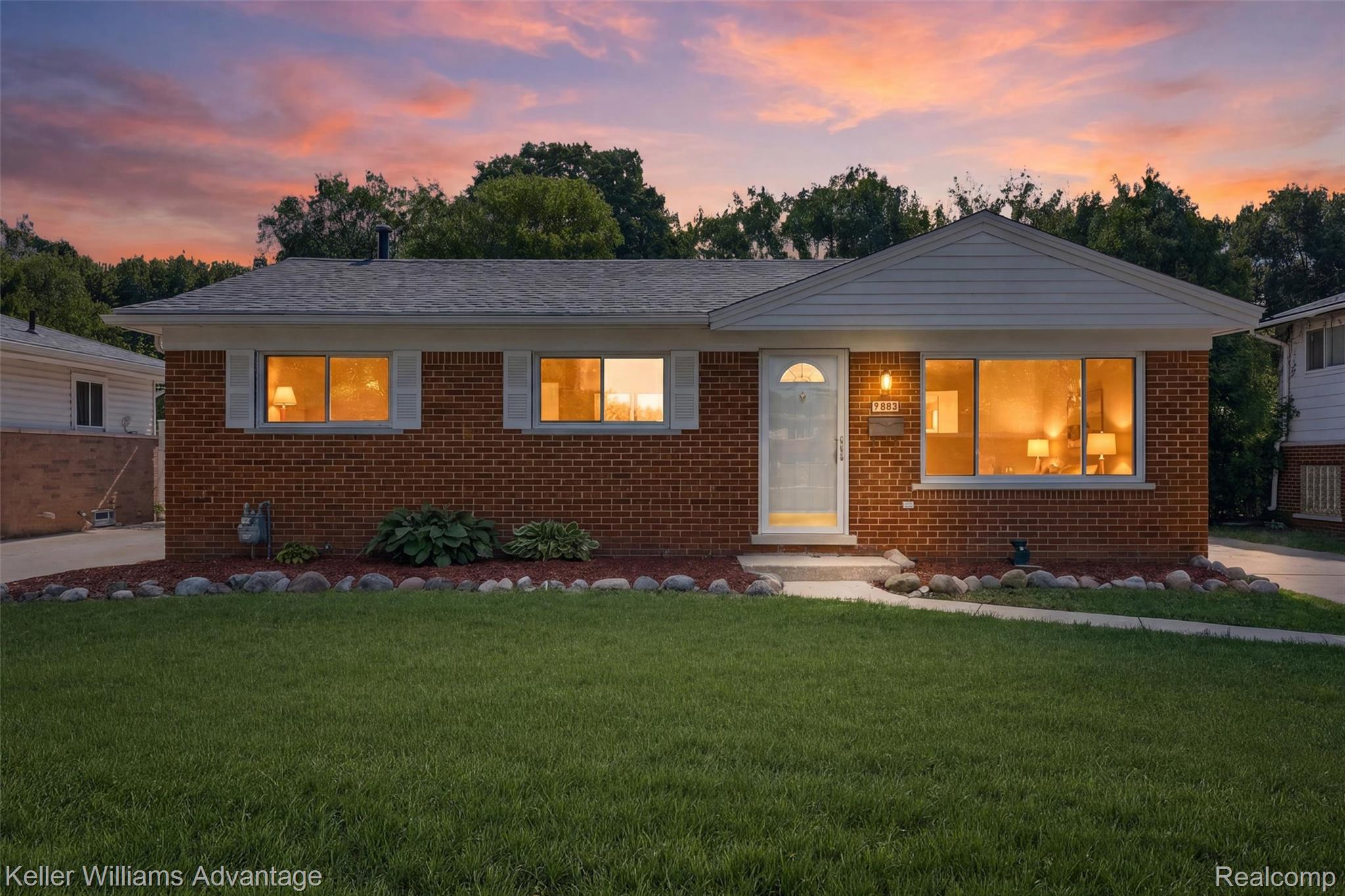 9883, William, Taylor, Michigan, 48180