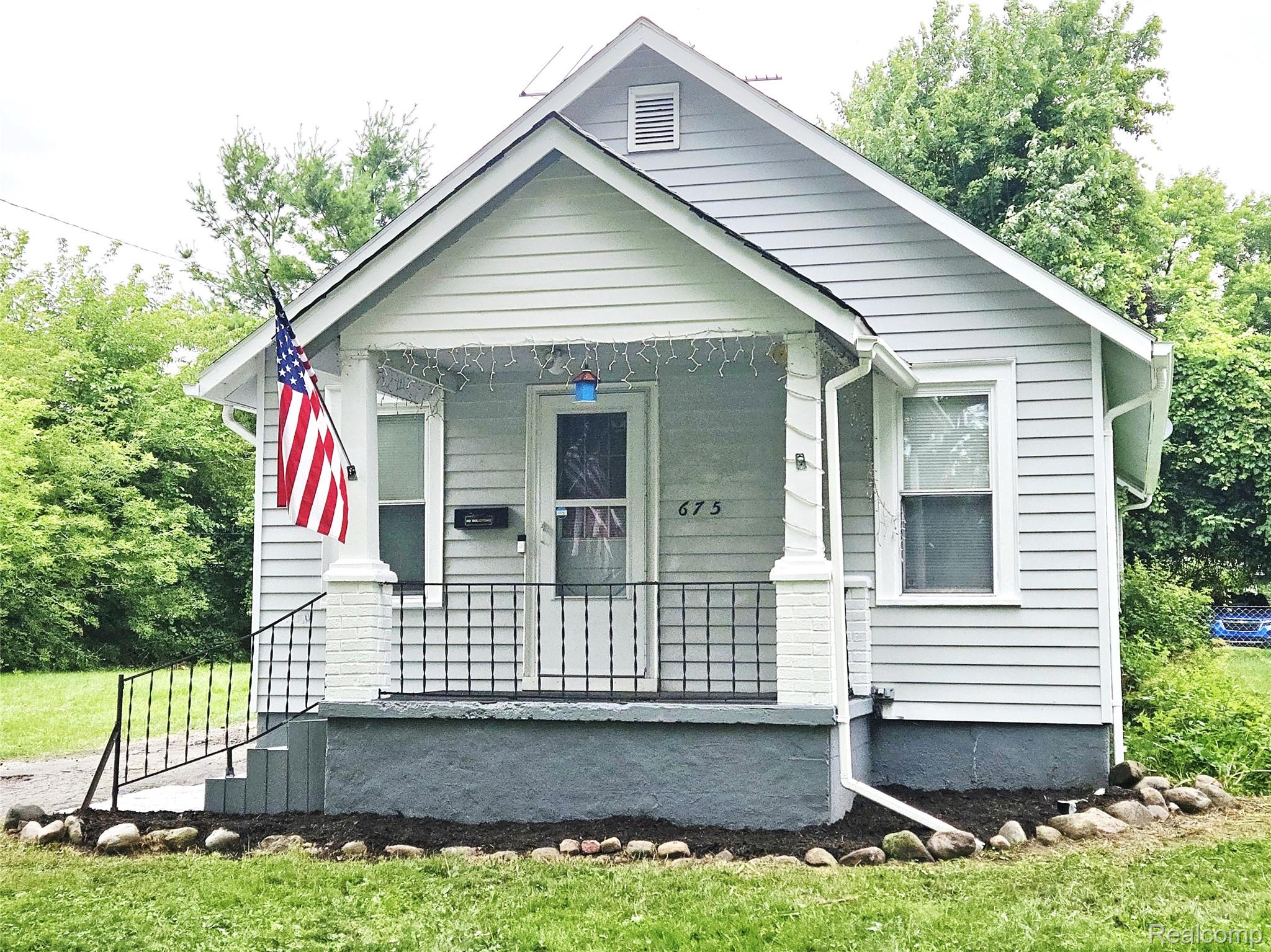 675, Beverly, Pontiac, Michigan, 48340