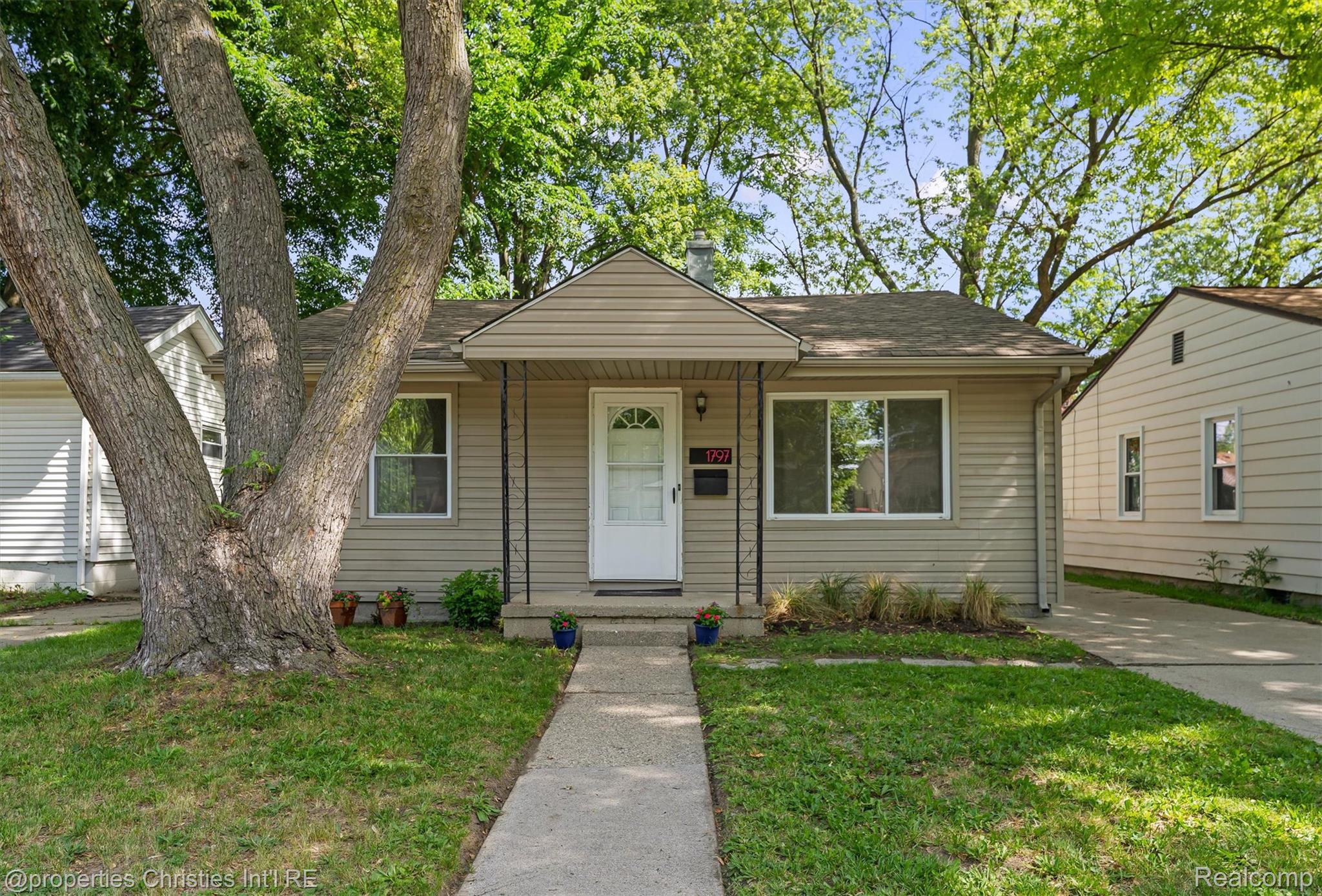 1797, Marshall, Ferndale, Michigan, 48220