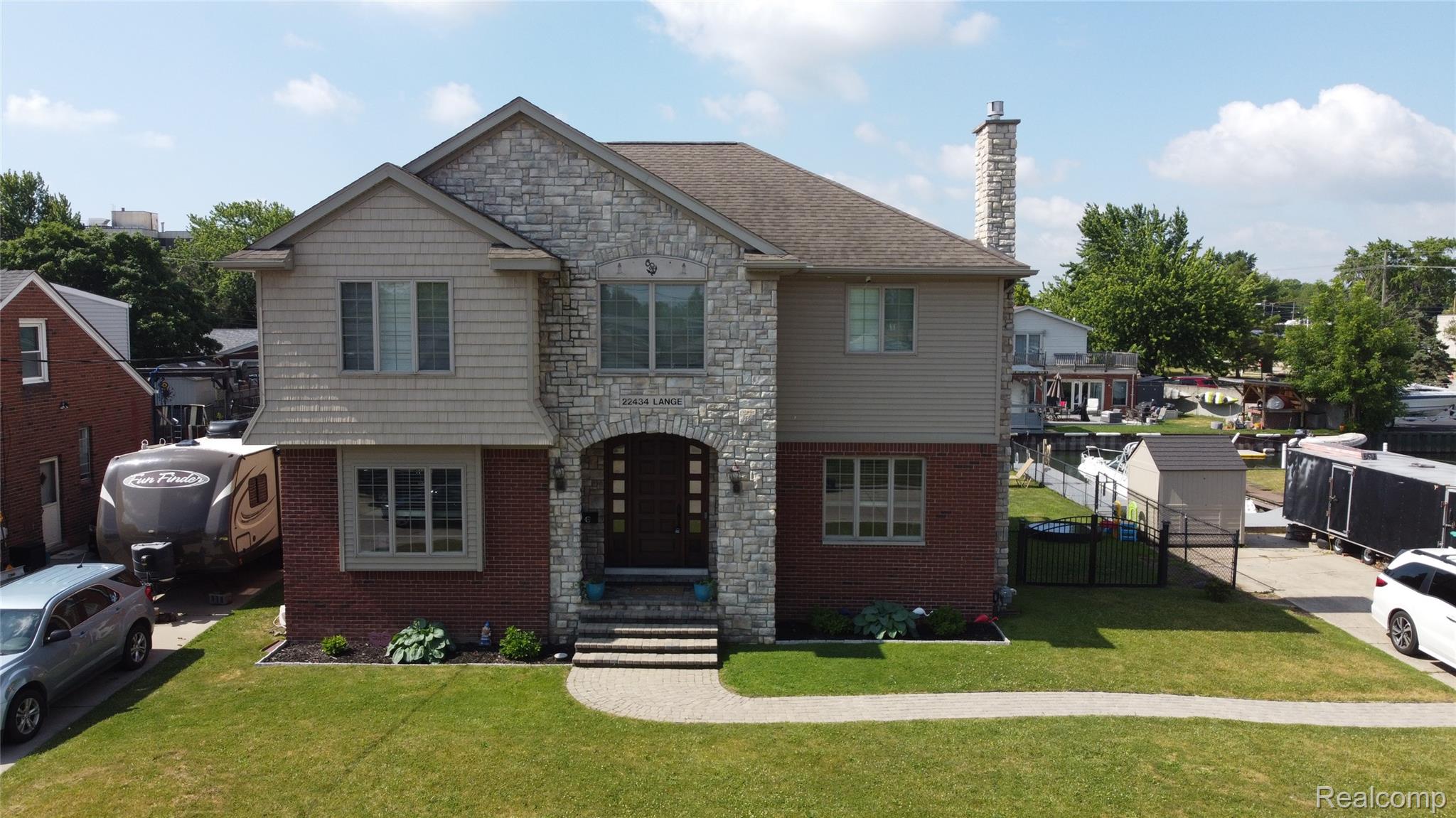 22434, Lange, St. Clair Shores, Michigan, 48080