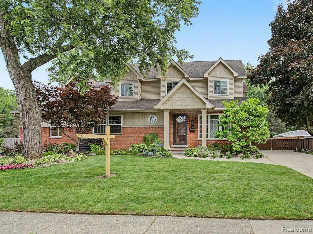 1010, Genesee, Royal Oak, Michigan, 48073