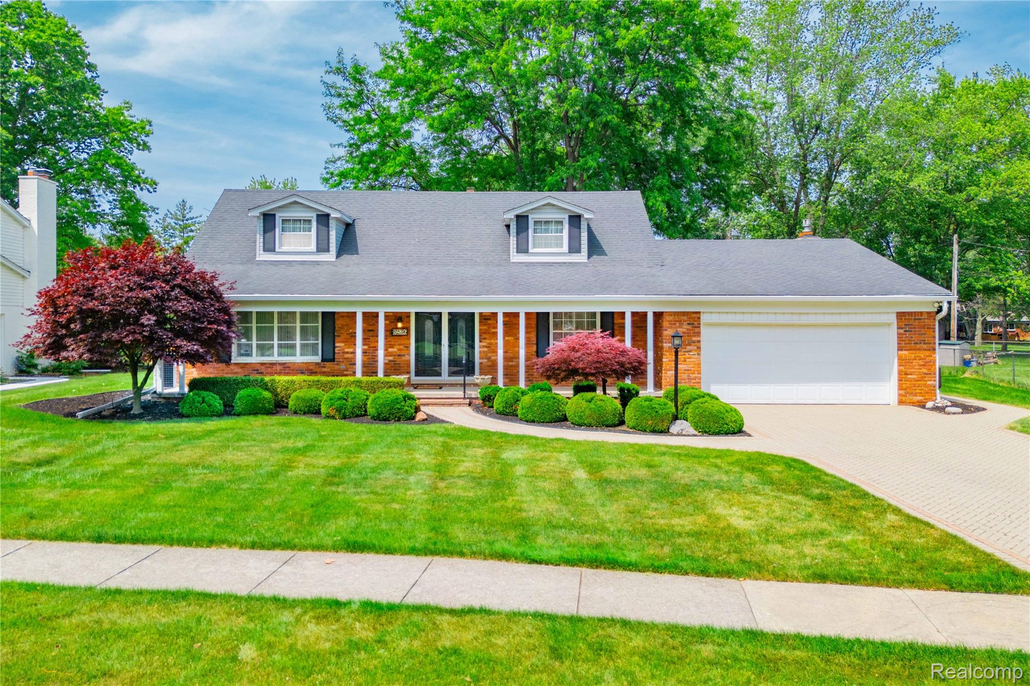 8236, Burning Bush, Grosse Ile, Michigan, 48138
