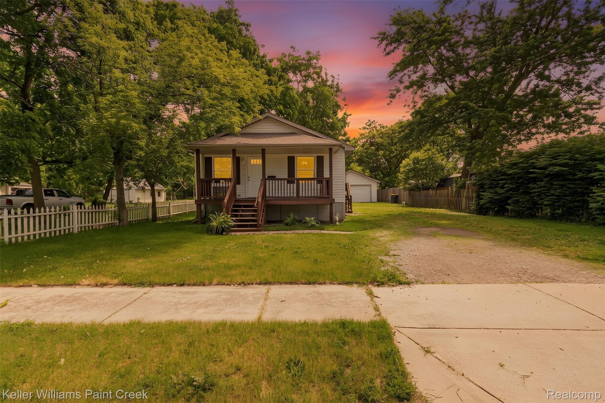 282, Clinton, Romeo, Michigan, 48065