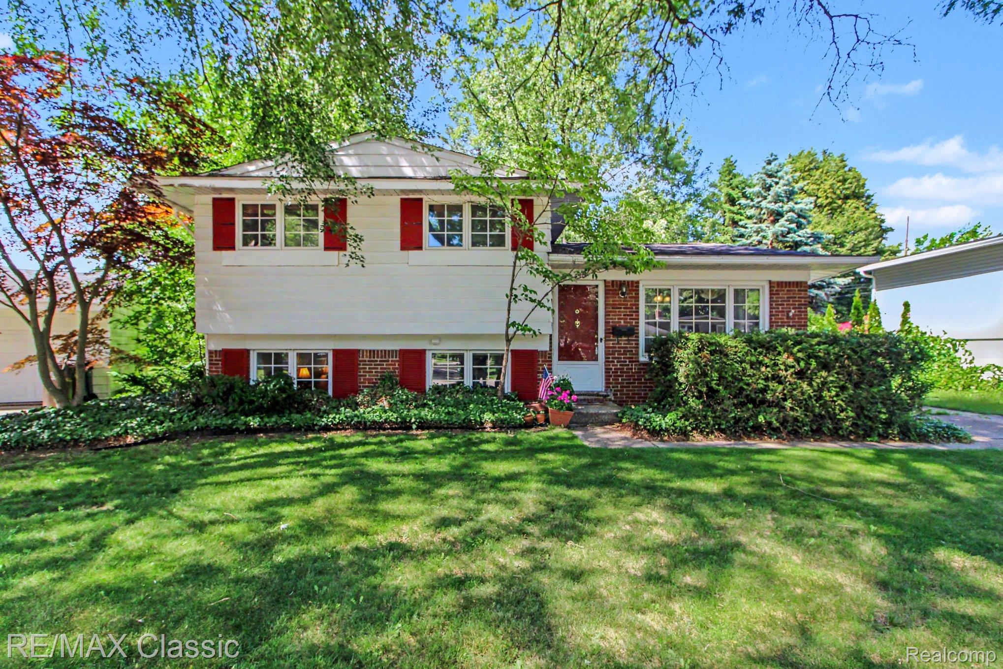 350, Burroughs, Plymouth, Michigan, 48170
