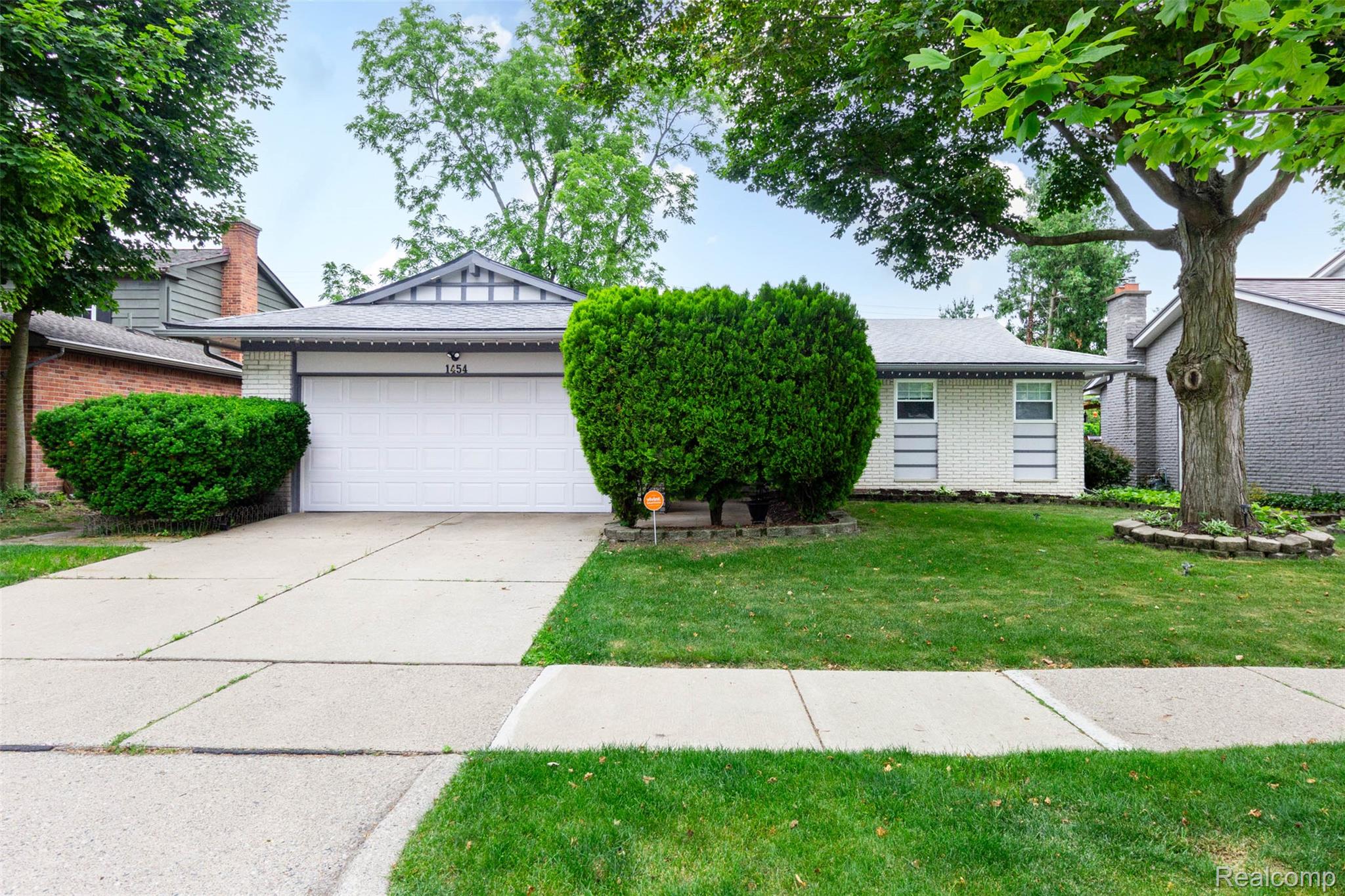1454, Pine Valley, Ann Arbor, Michigan, 48104