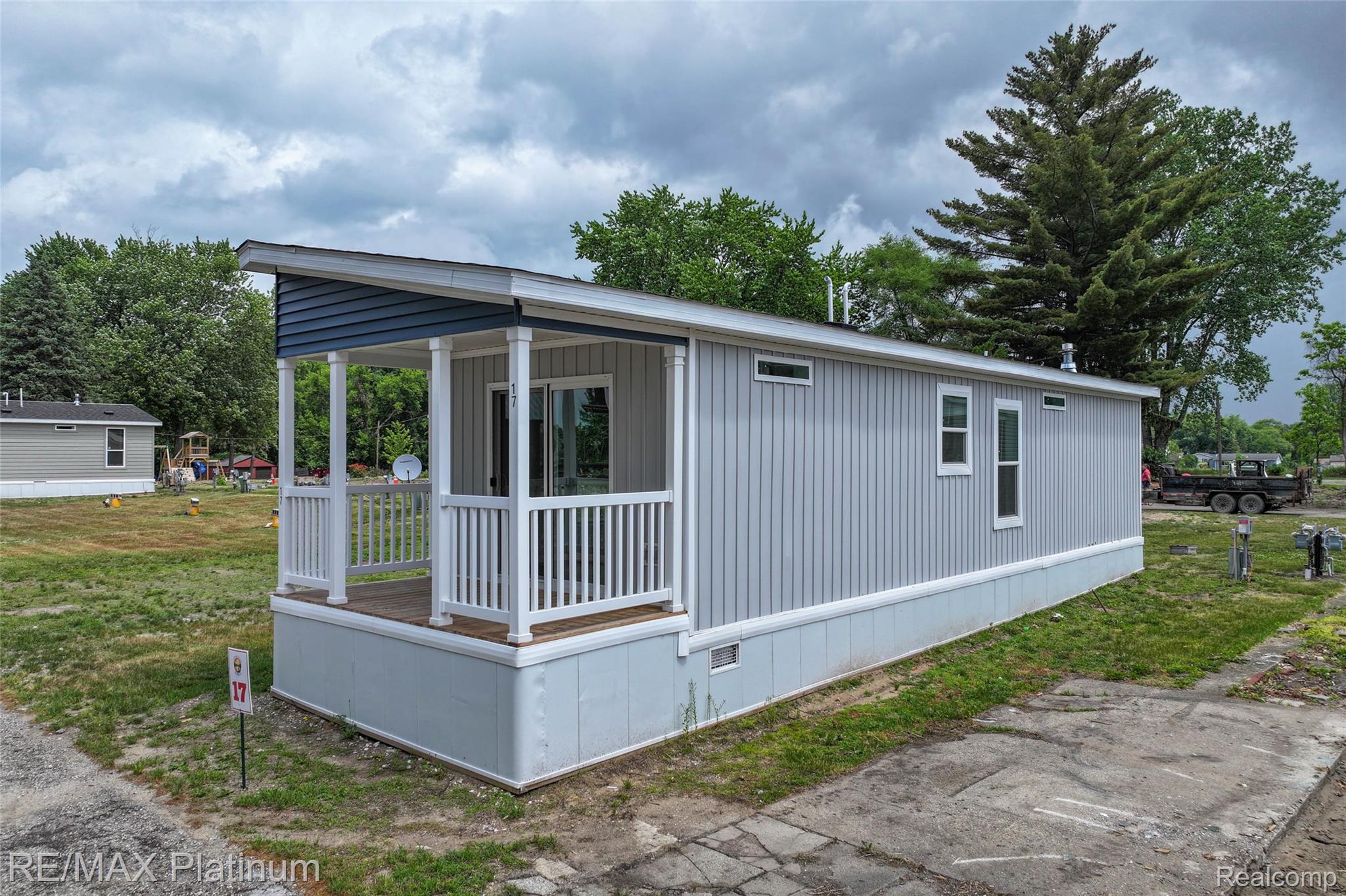 17, Sunset Lane, Fenton, Michigan, 48430