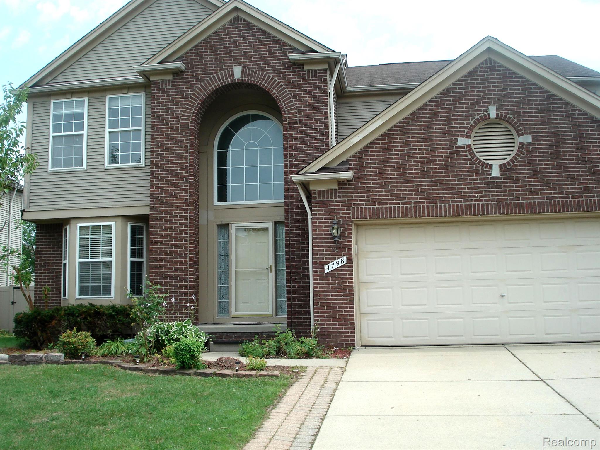 1798, Shepherds, Troy, Michigan, 48084