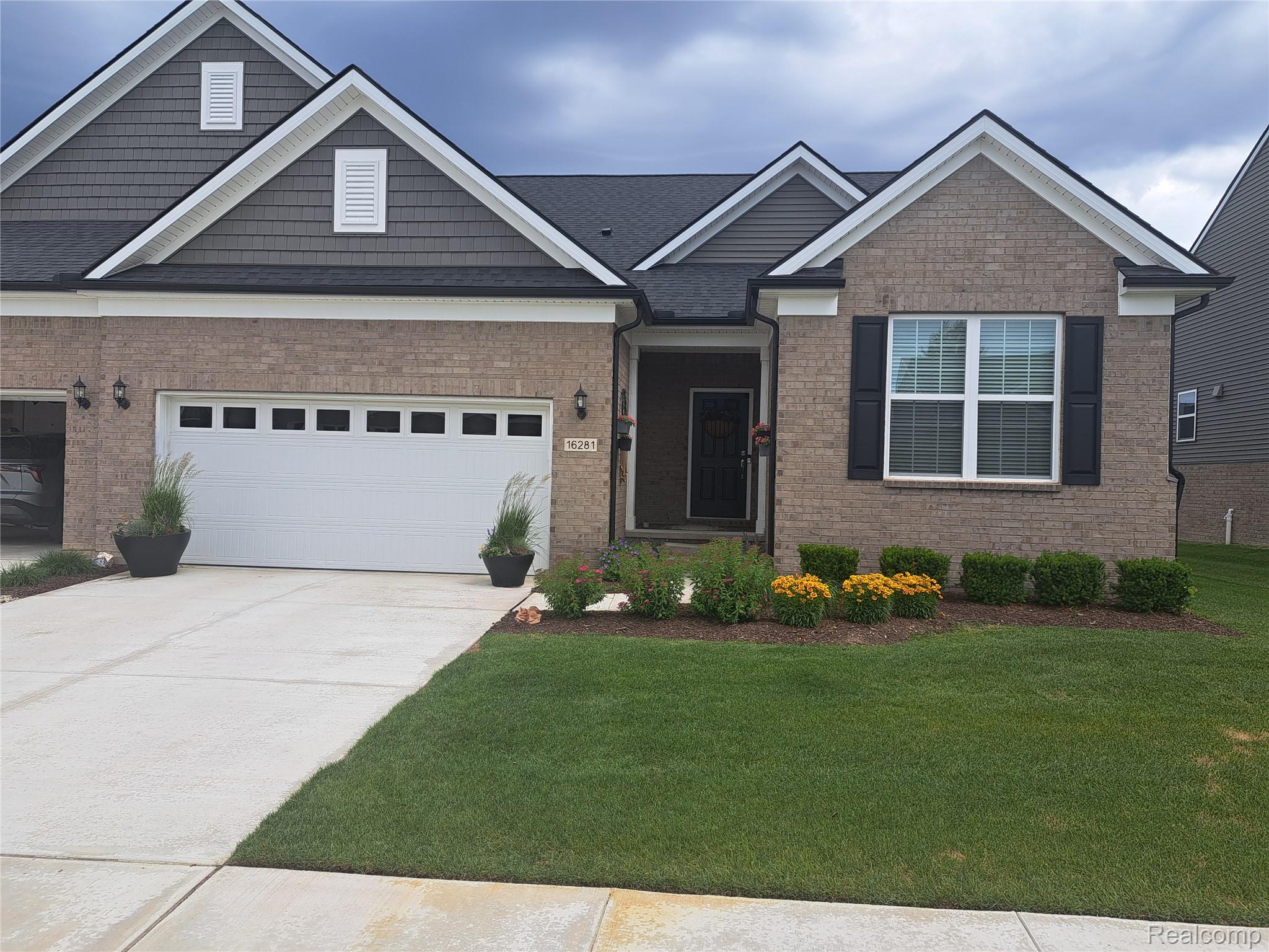 16281, Conifer, Clinton Township, Michigan, 48038