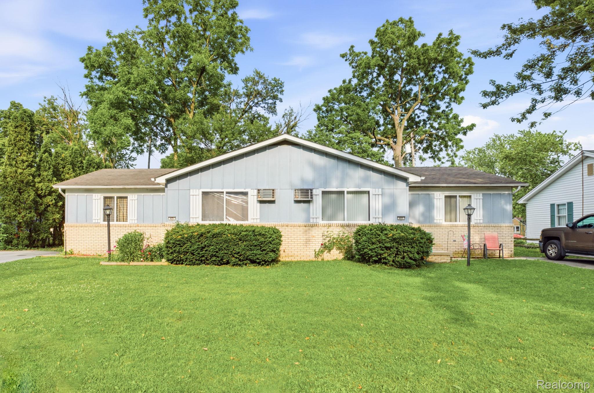 625, 11th, St Clair, Michigan, 48079