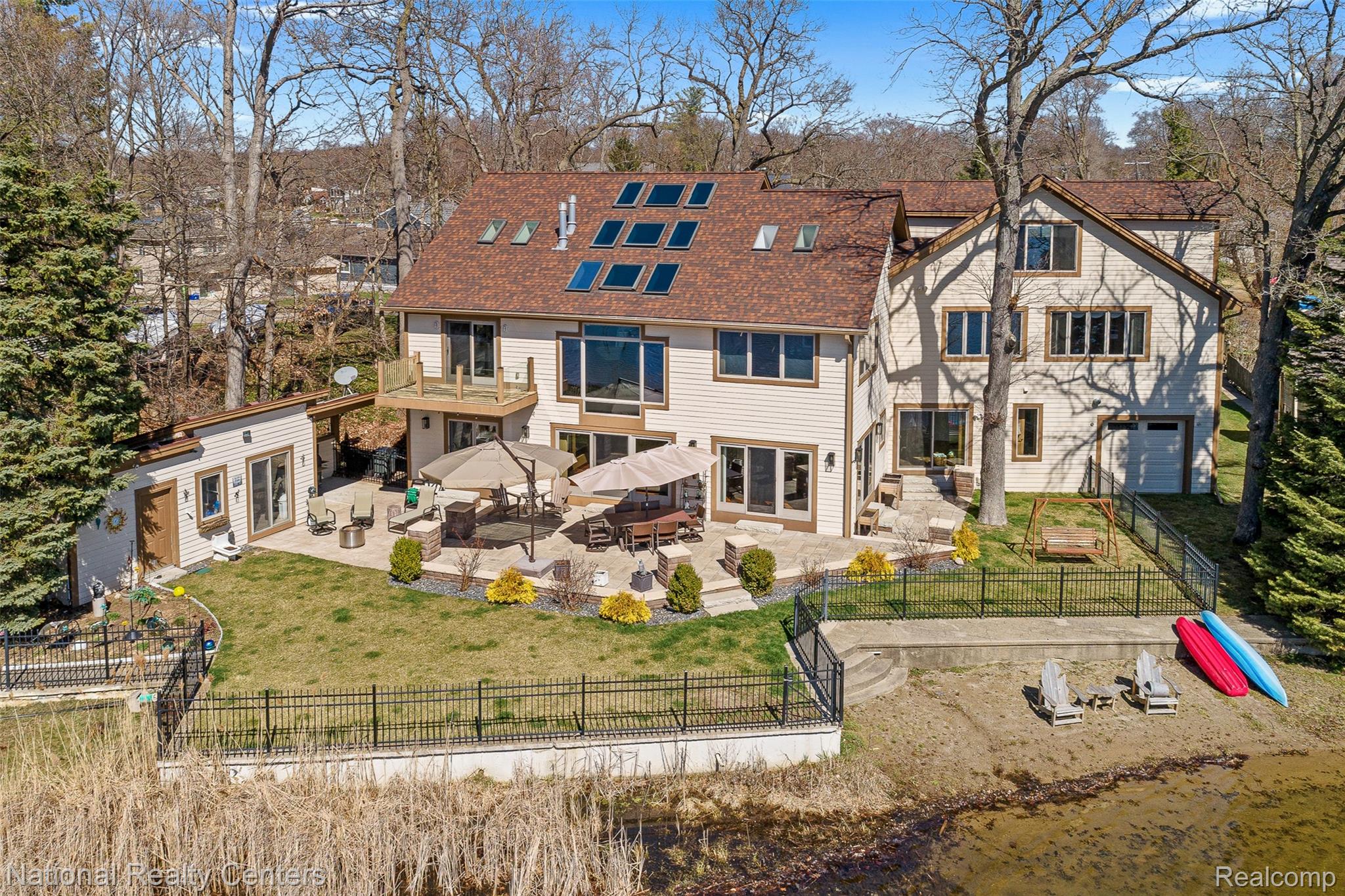 1100, Clearwater, White Lake, Michigan, 48386