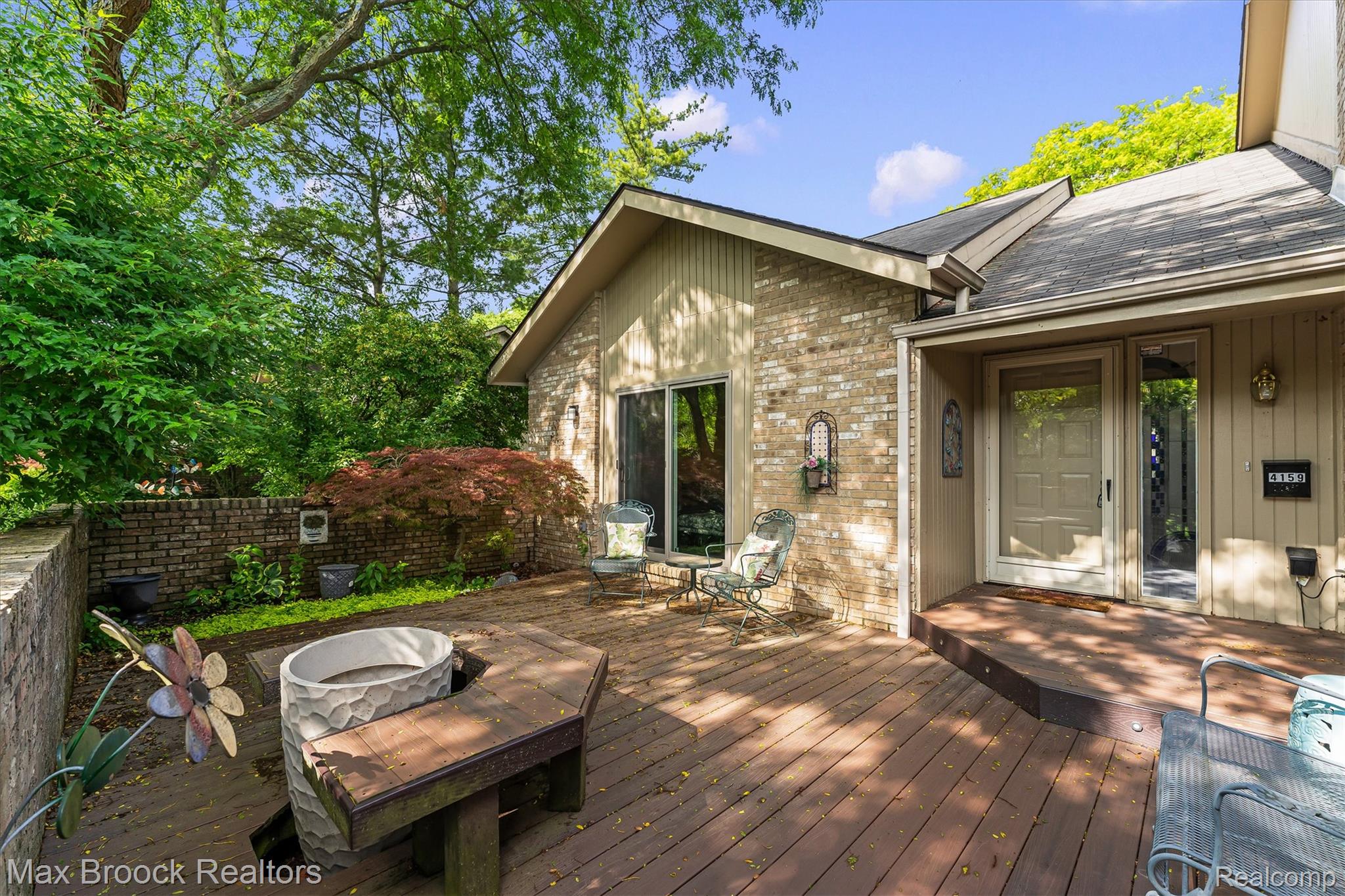 4159, Foxpointe, West Bloomfield, Michigan, 48323