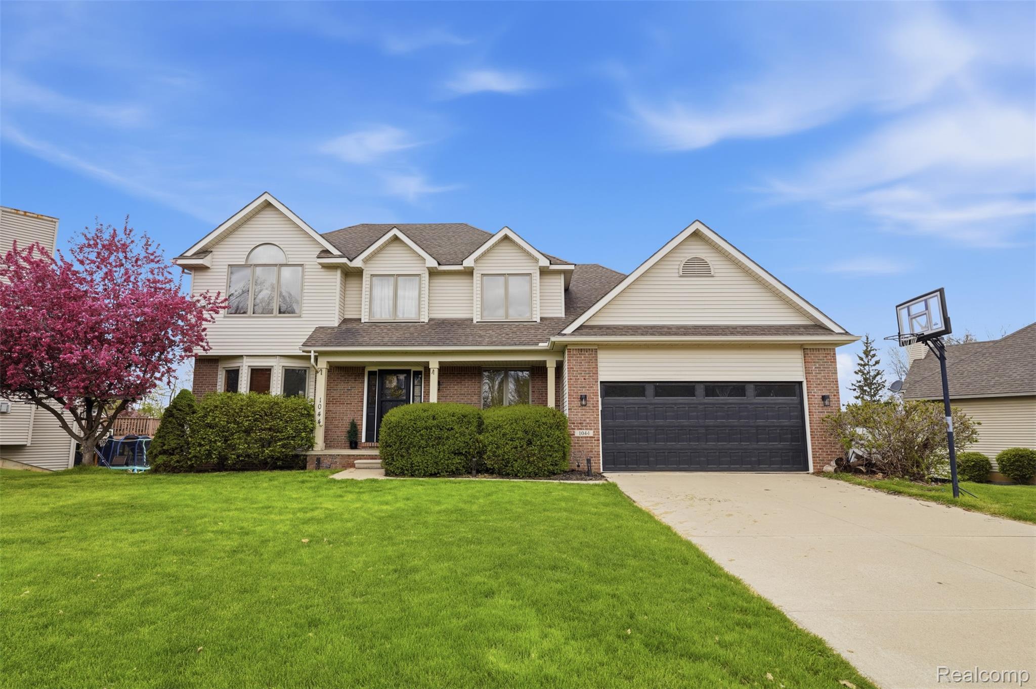 1044, Lincoln, Brighton, Michigan, 48116