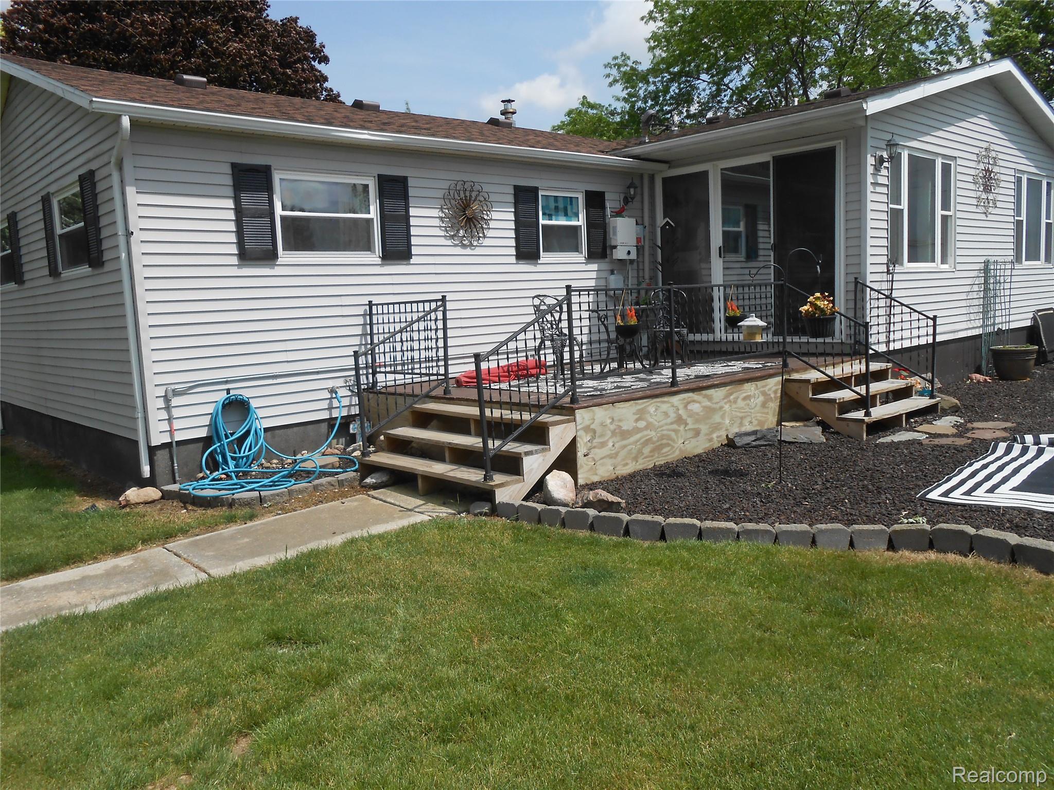 249, Gates, Sandusky, Michigan, 48471
