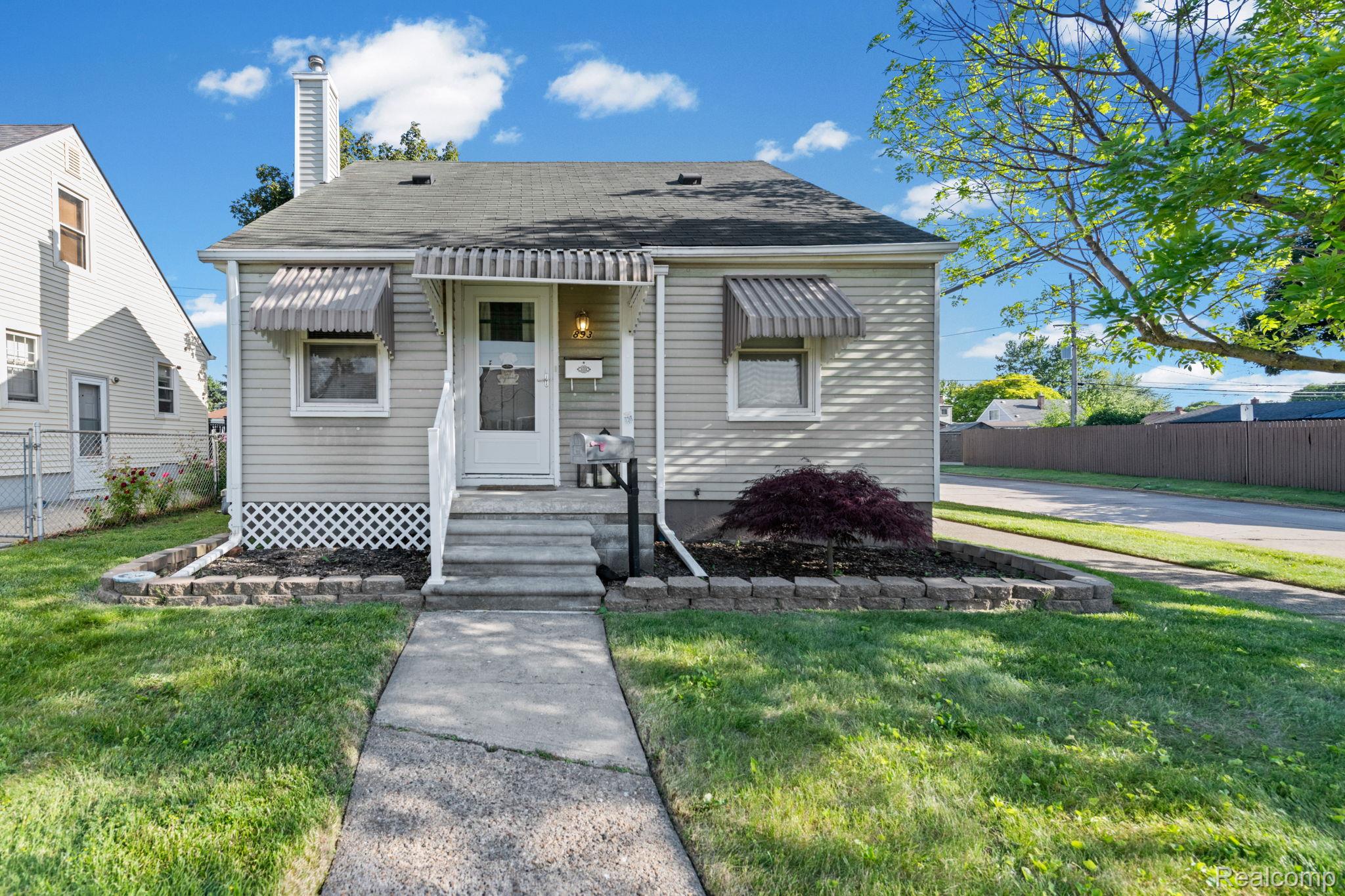 893, Ford, Lincoln Park, Michigan, 48146