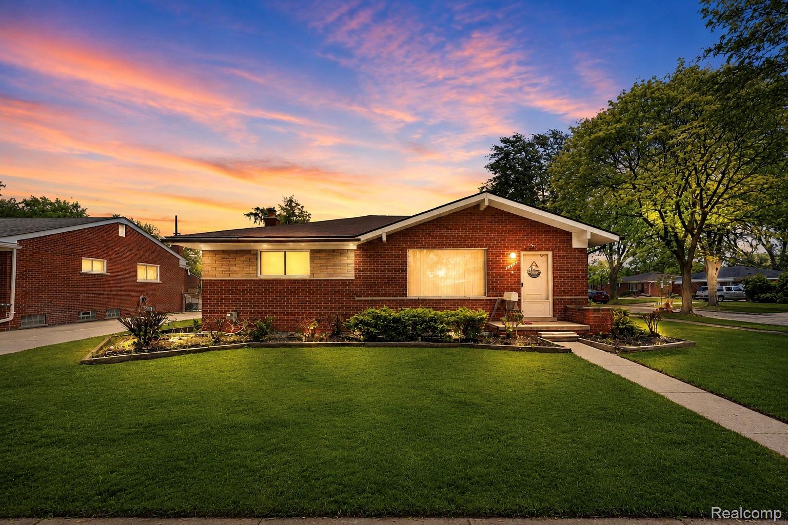 28326, Alden, Madison Heights, Michigan, 48071