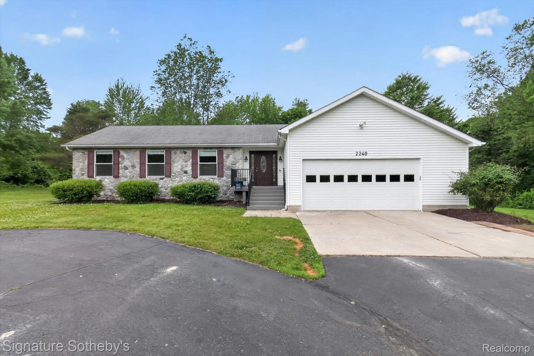 2240, Hidden Lake, Ortonville, Michigan, 48462