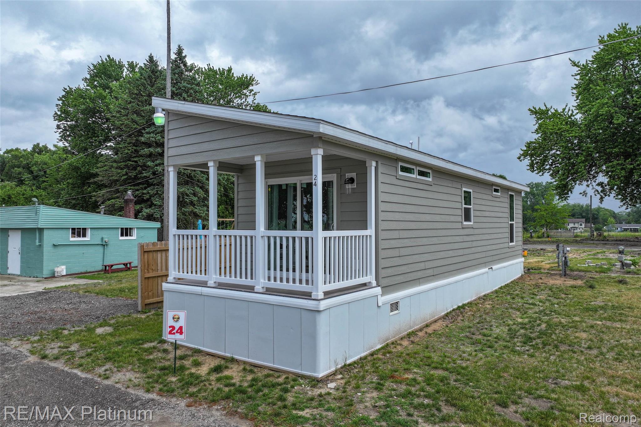 24, Sunset Lane, Fenton, Michigan, 48430