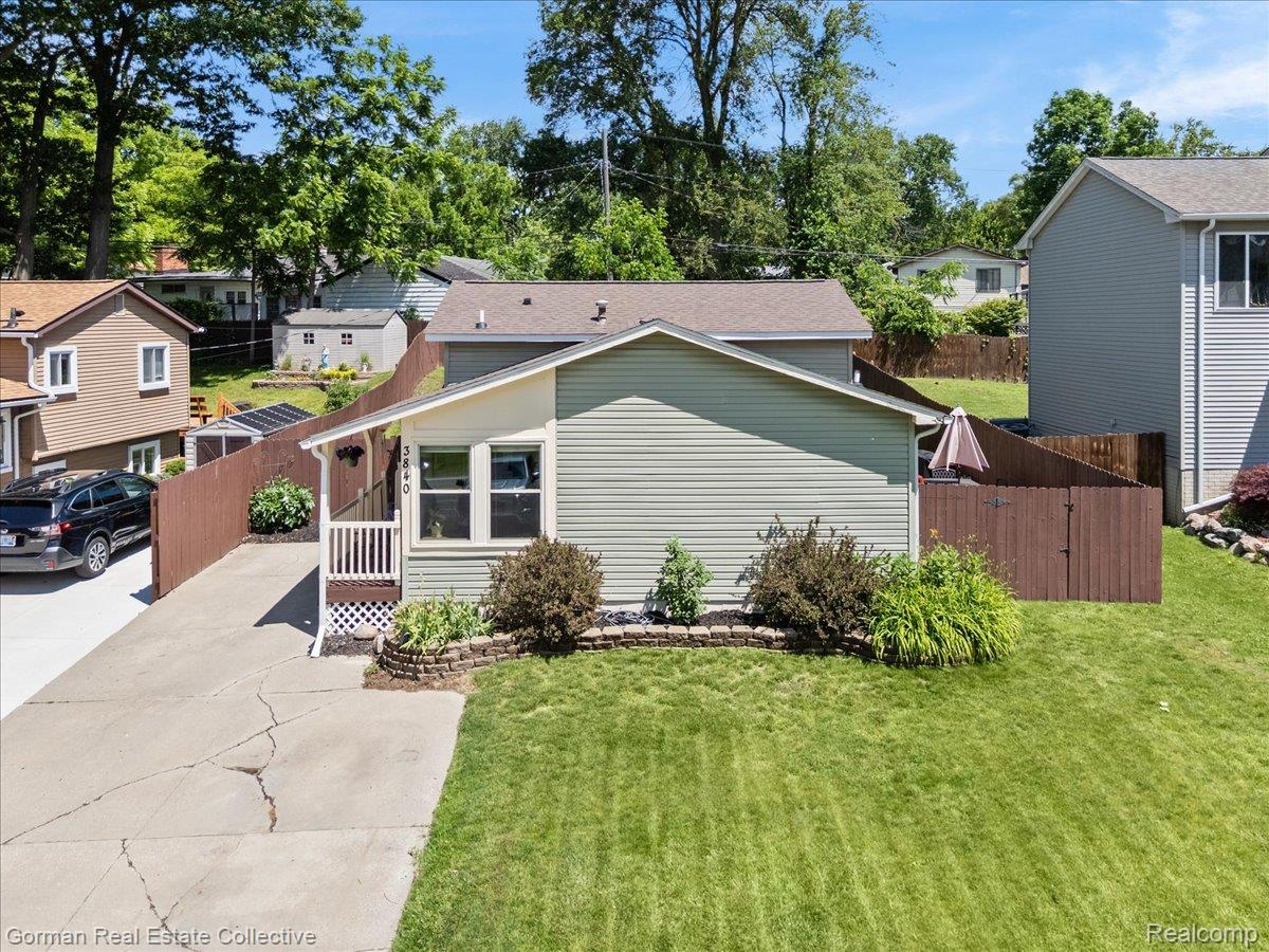 3840, Cass Elizabeth, Waterford, Michigan, 48328