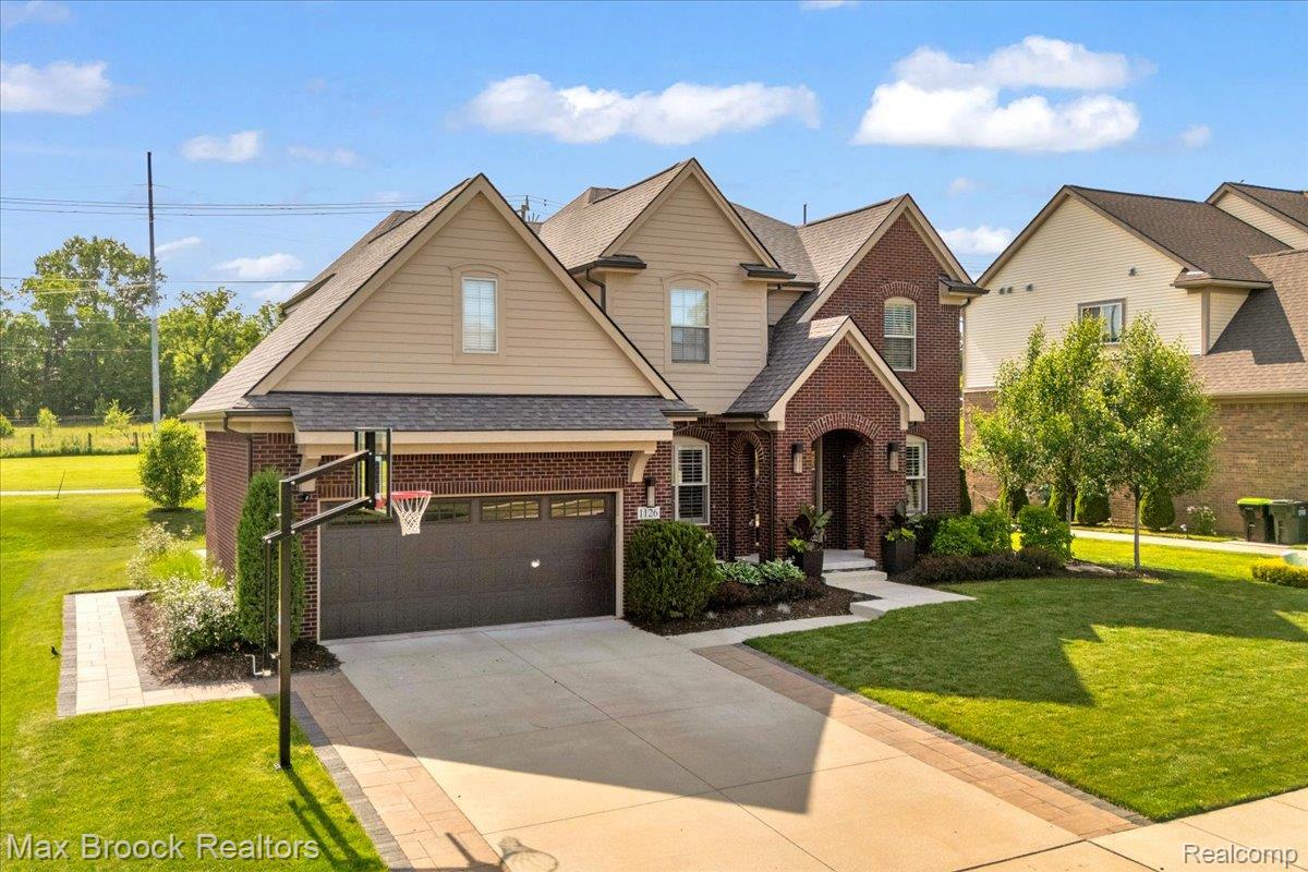 1126, Queensboro, Rochester Hills, Michigan, 48307