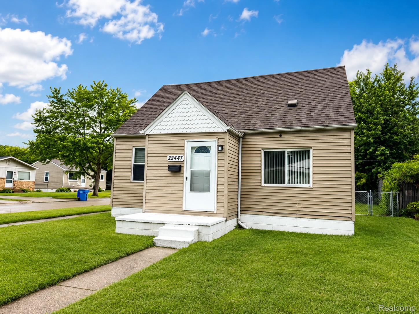 22447, Oaklane, Warren, Michigan, 48089