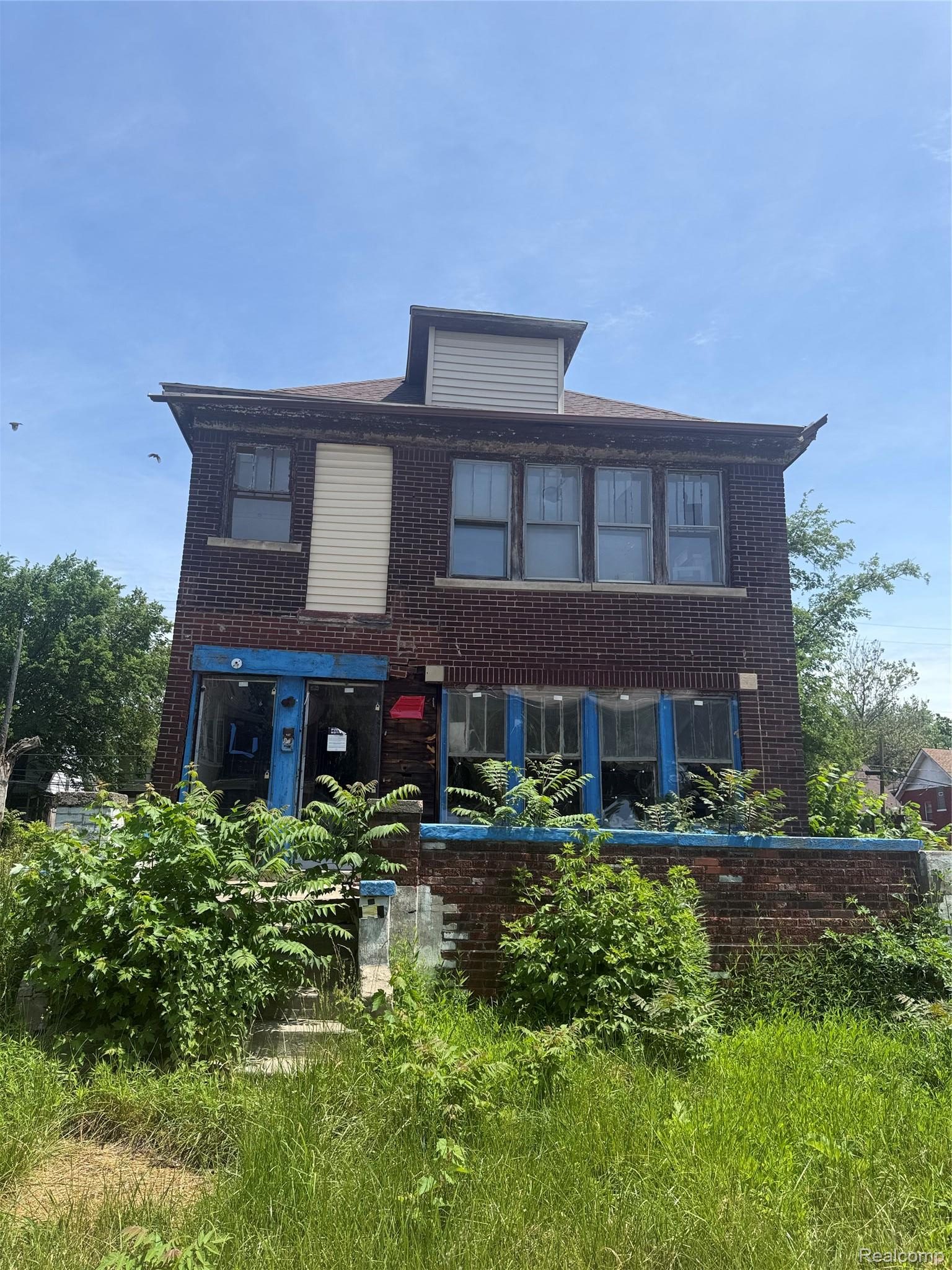 926, Navahoe, Detroit, Michigan, 48215