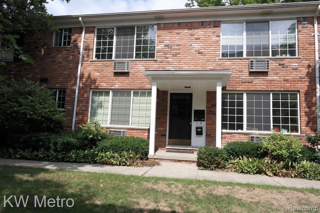 630, Ann, #8, Birmingham, Michigan, 48009