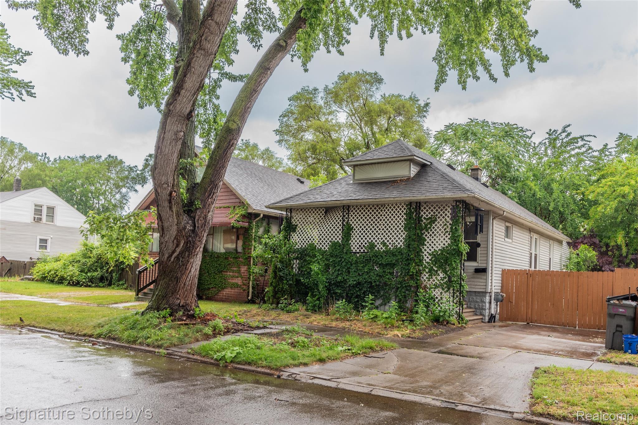 63, Rockwood, Ecorse, Michigan, 48229