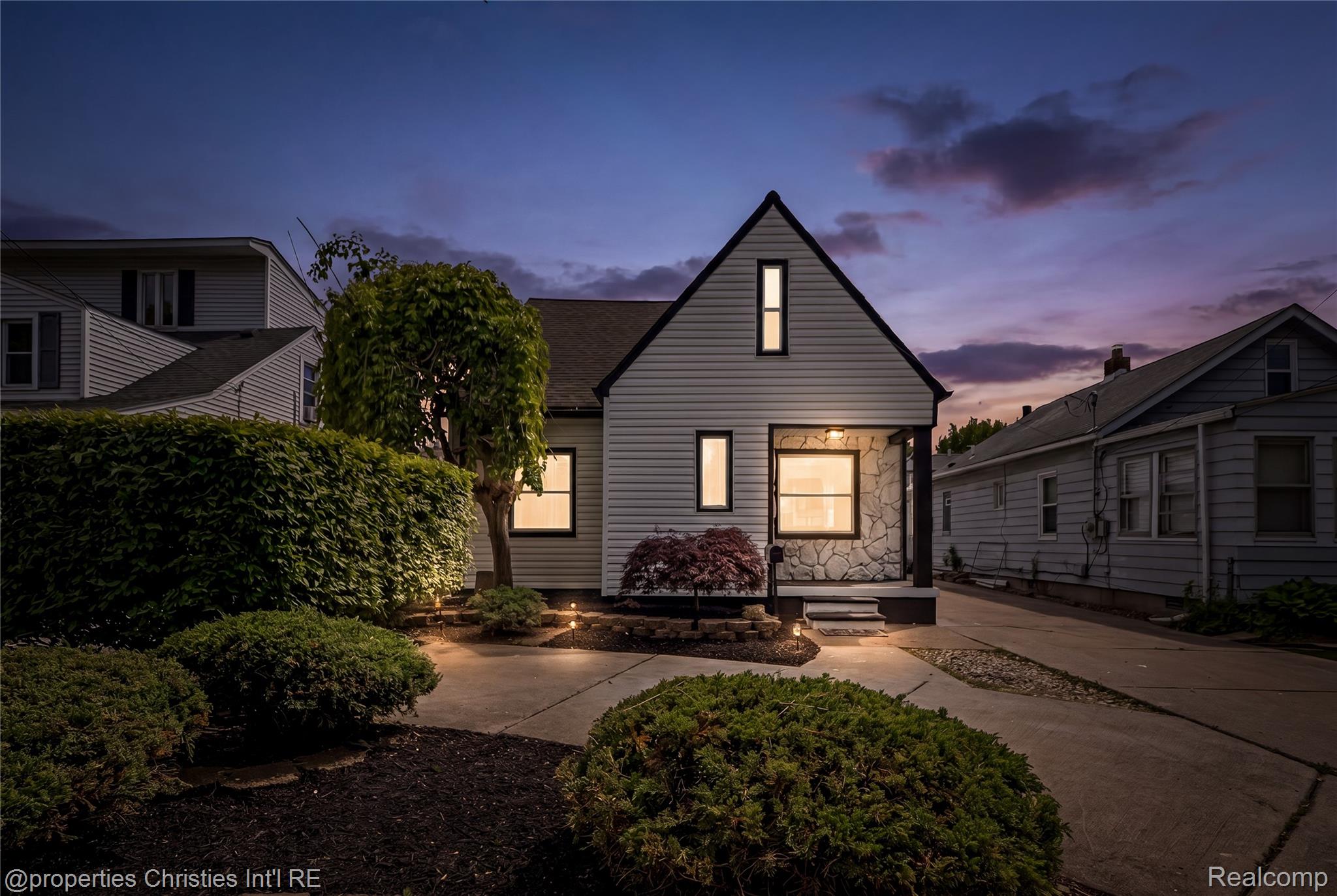 22502, Beach, St. Clair Shores, Michigan, 48081