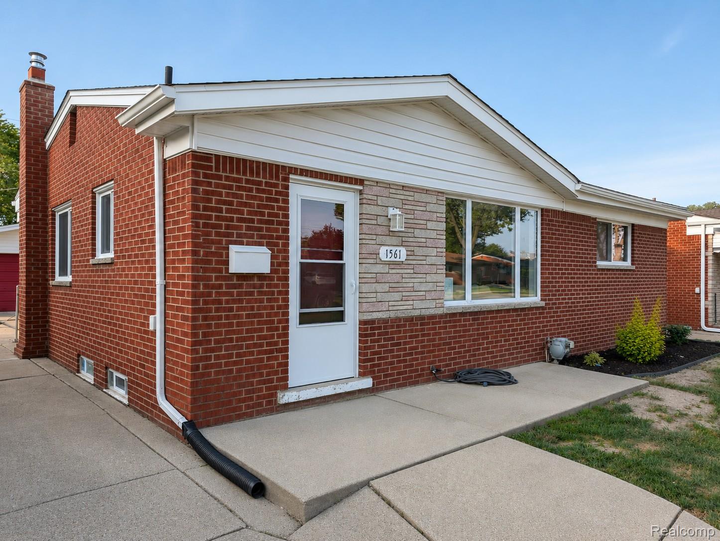 1561, Nottingham, Madison Heights, Michigan, 48071