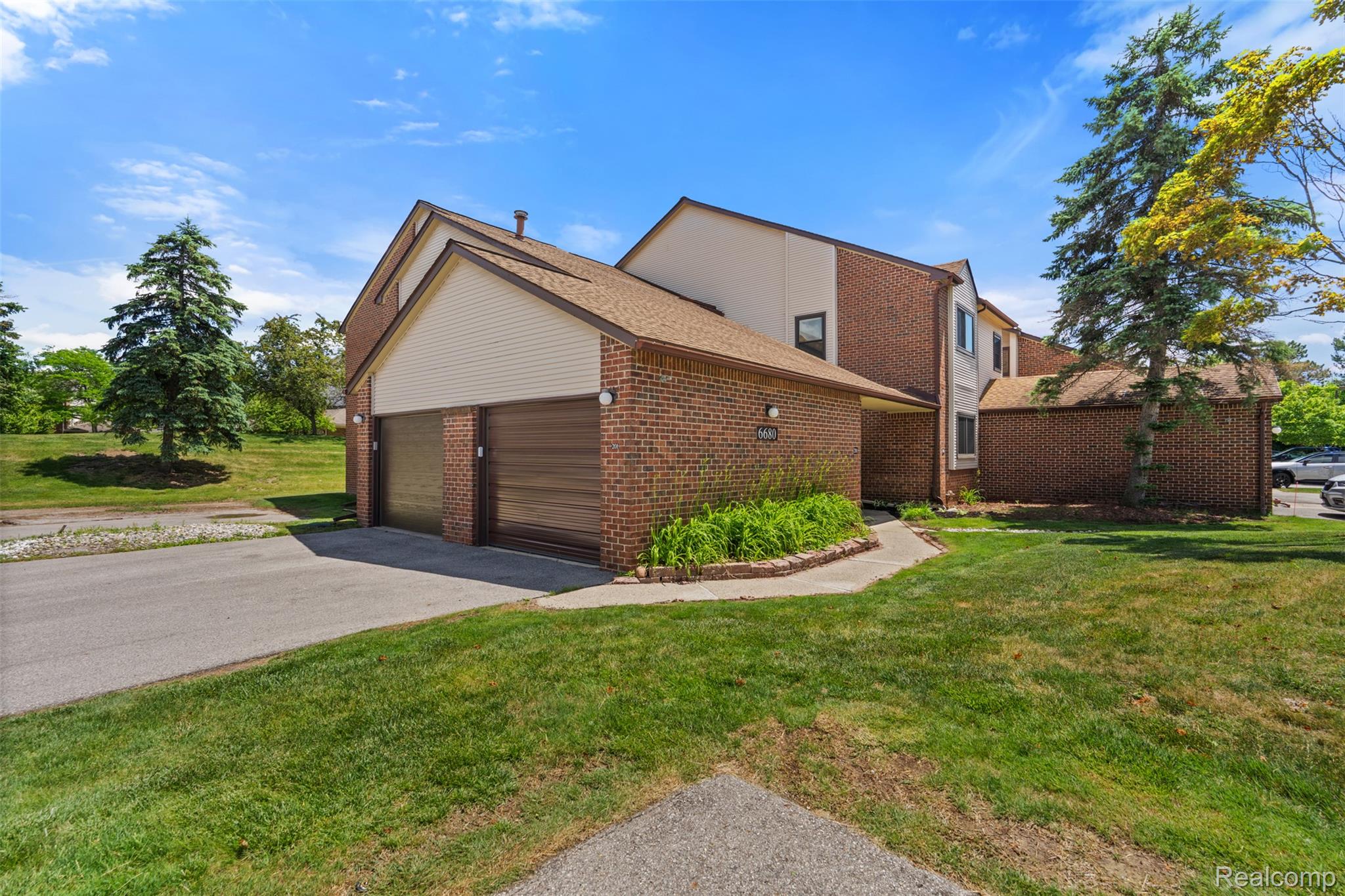 6680, Ridgefield, #201, West Bloomfield, Michigan, 48322