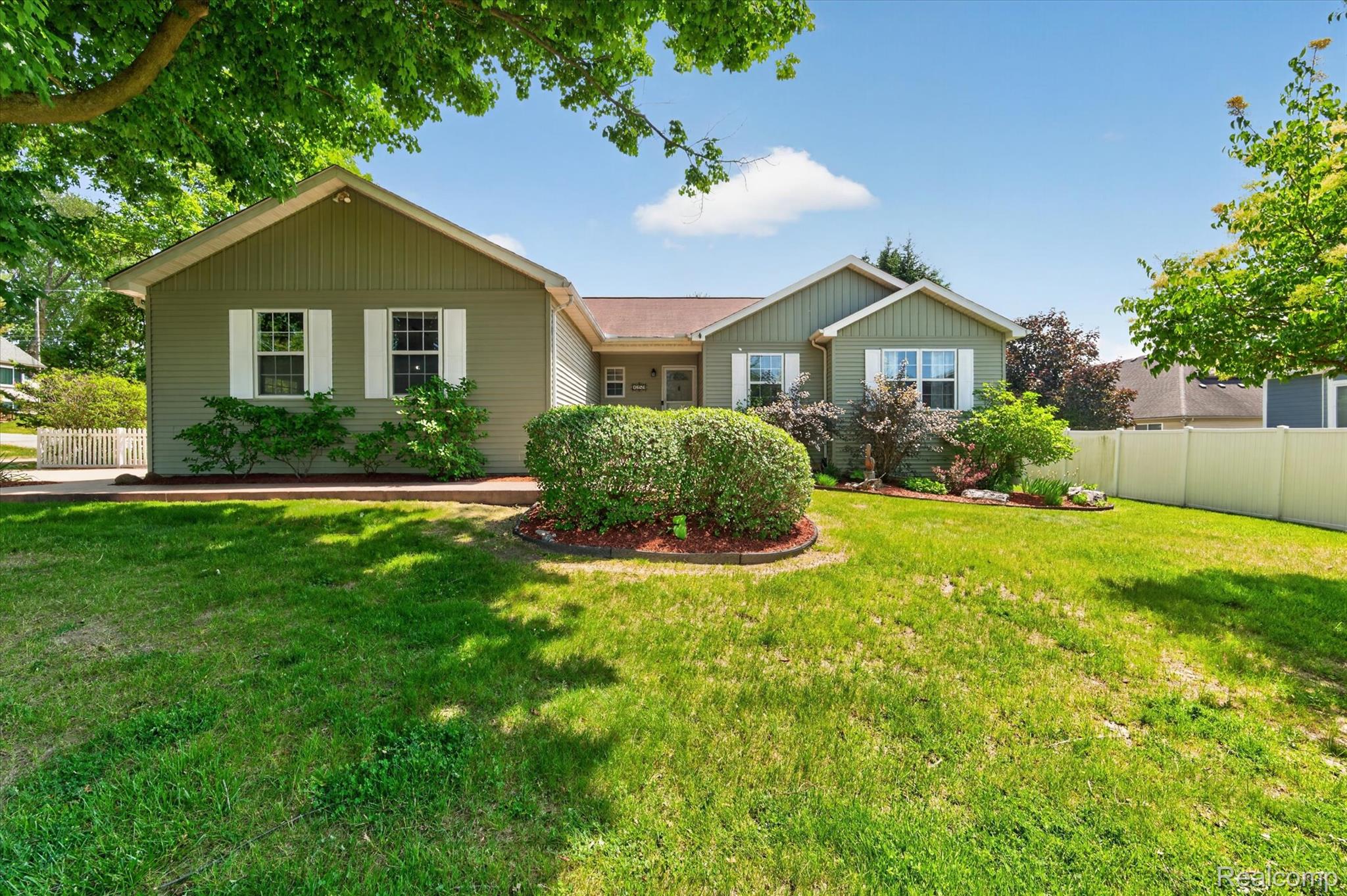 1259, Burgoyne, Rochester Hills, Michigan, 48307