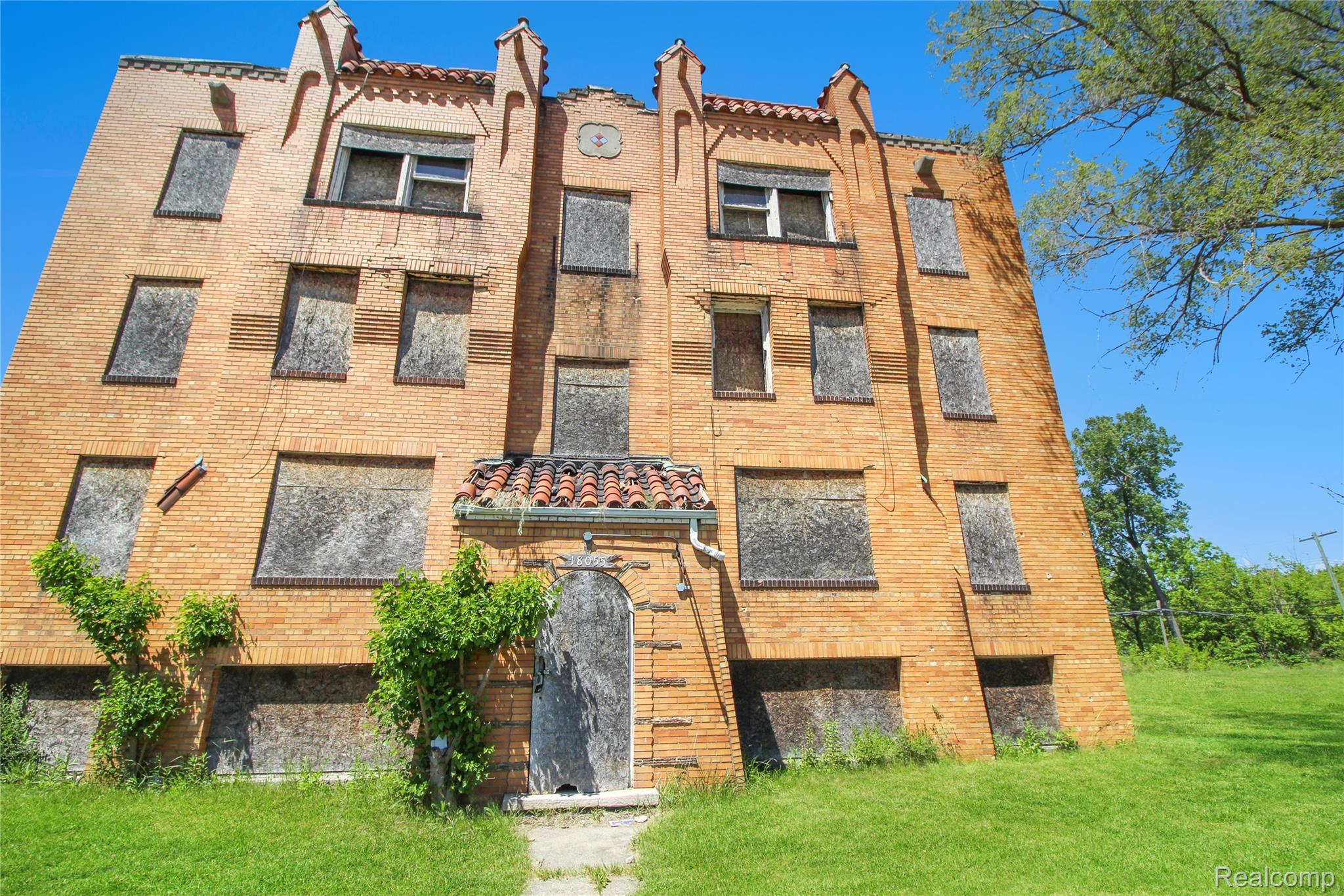 18055, Schoenherr, Detroit, Michigan, 48205