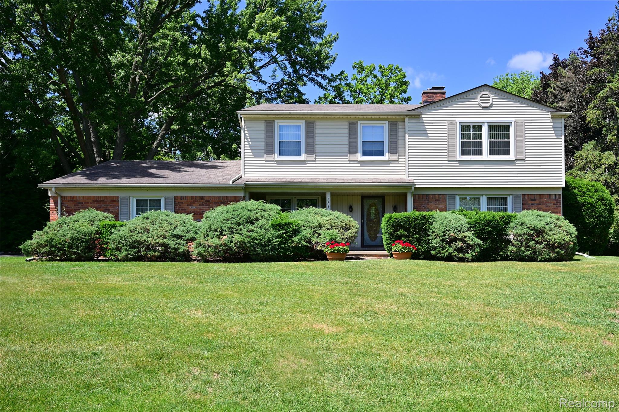 5888, Pentland, Bloomfield Hills, Michigan, 48301